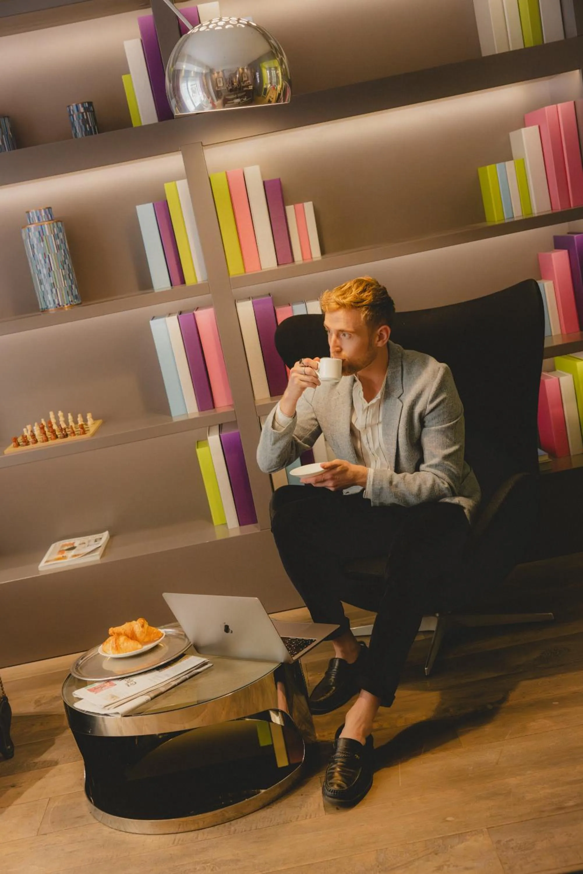 Lobby or reception in Hotel Le petit Paris