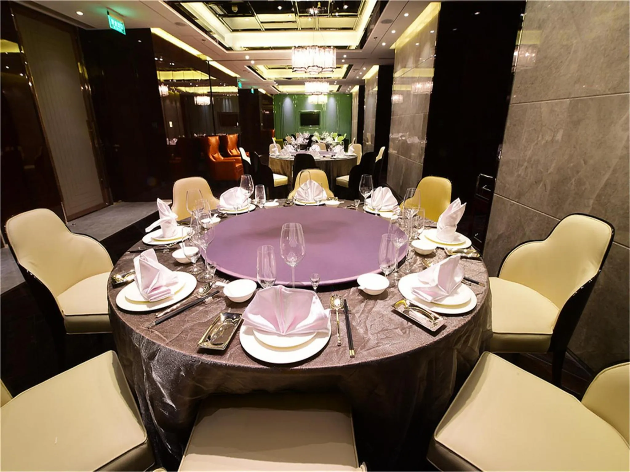 Restaurant/places to eat in Tylfull Hotel