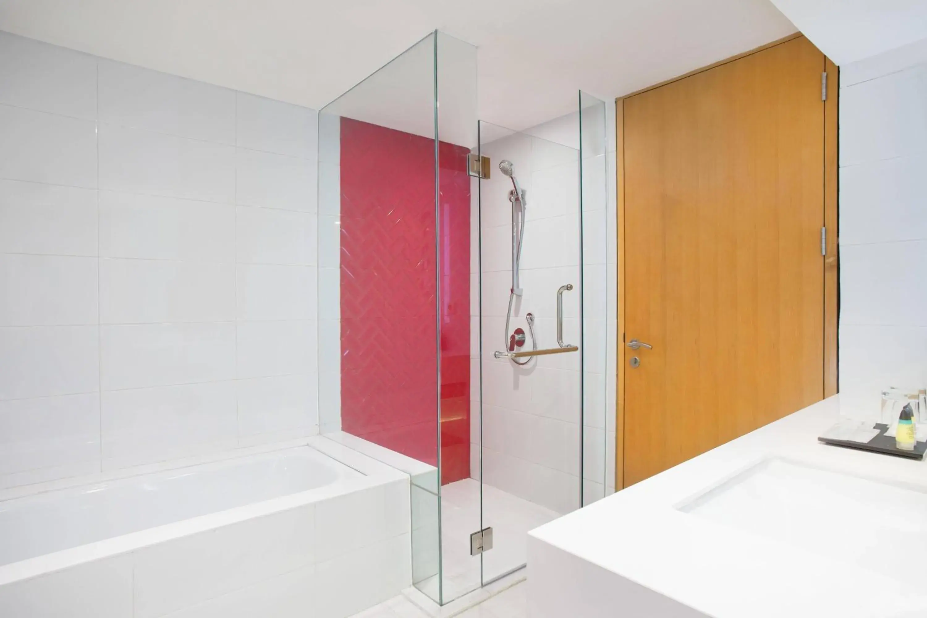 Premium Suite in Four Points by Sheraton Surabaya, Tunjungan Plaza Premium Suite in Four Points by Sheraton Surabaya, Tunjungan Plaza