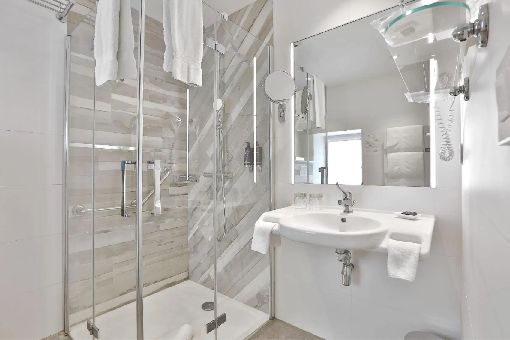 Bathroom in La Chartreuse du Bignac - Teritoria