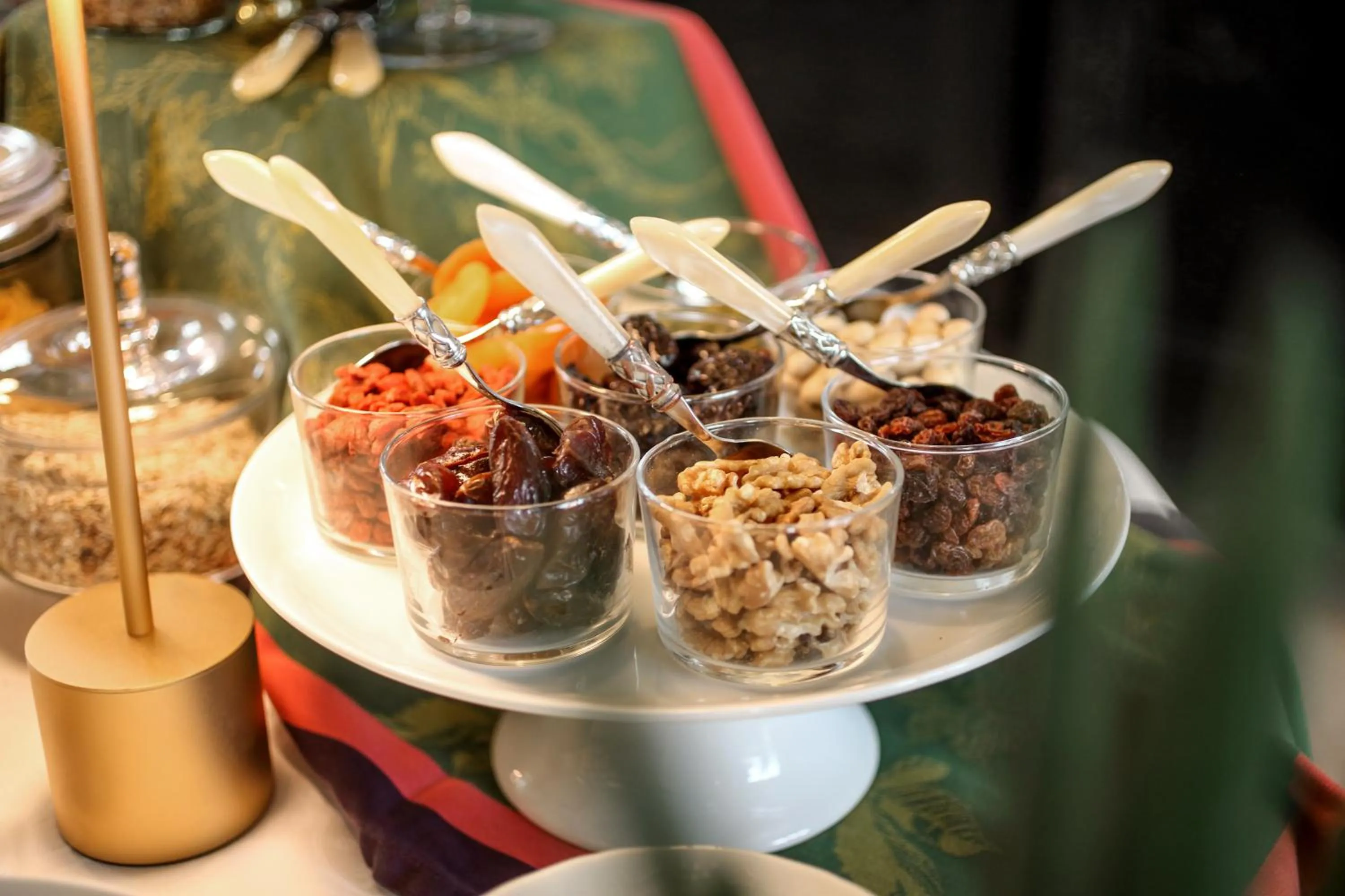 Buffet breakfast in La Chartreuse du Bignac - Teritoria