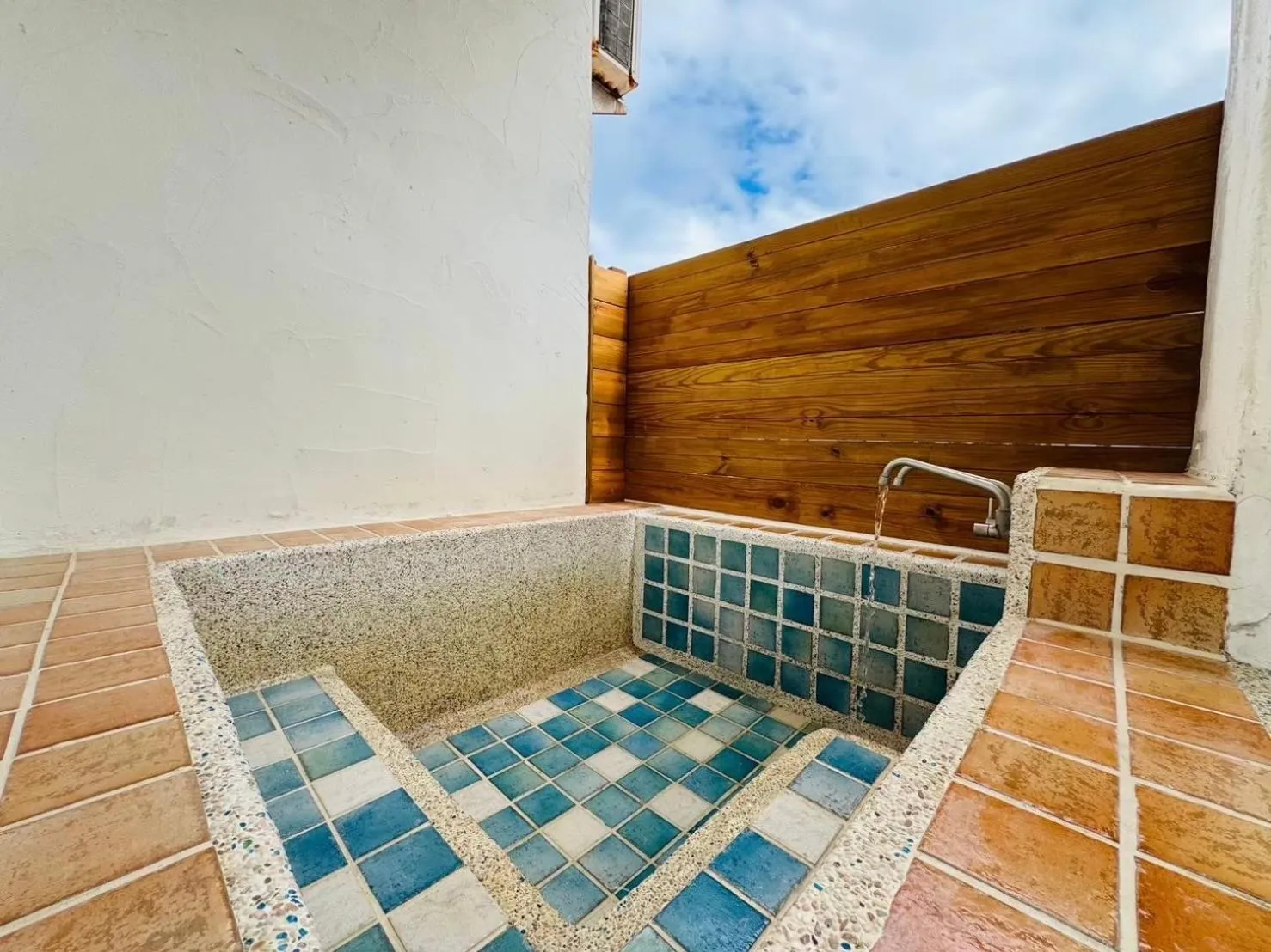Open Air Bath in Kenting COMIC B&B&SPRING