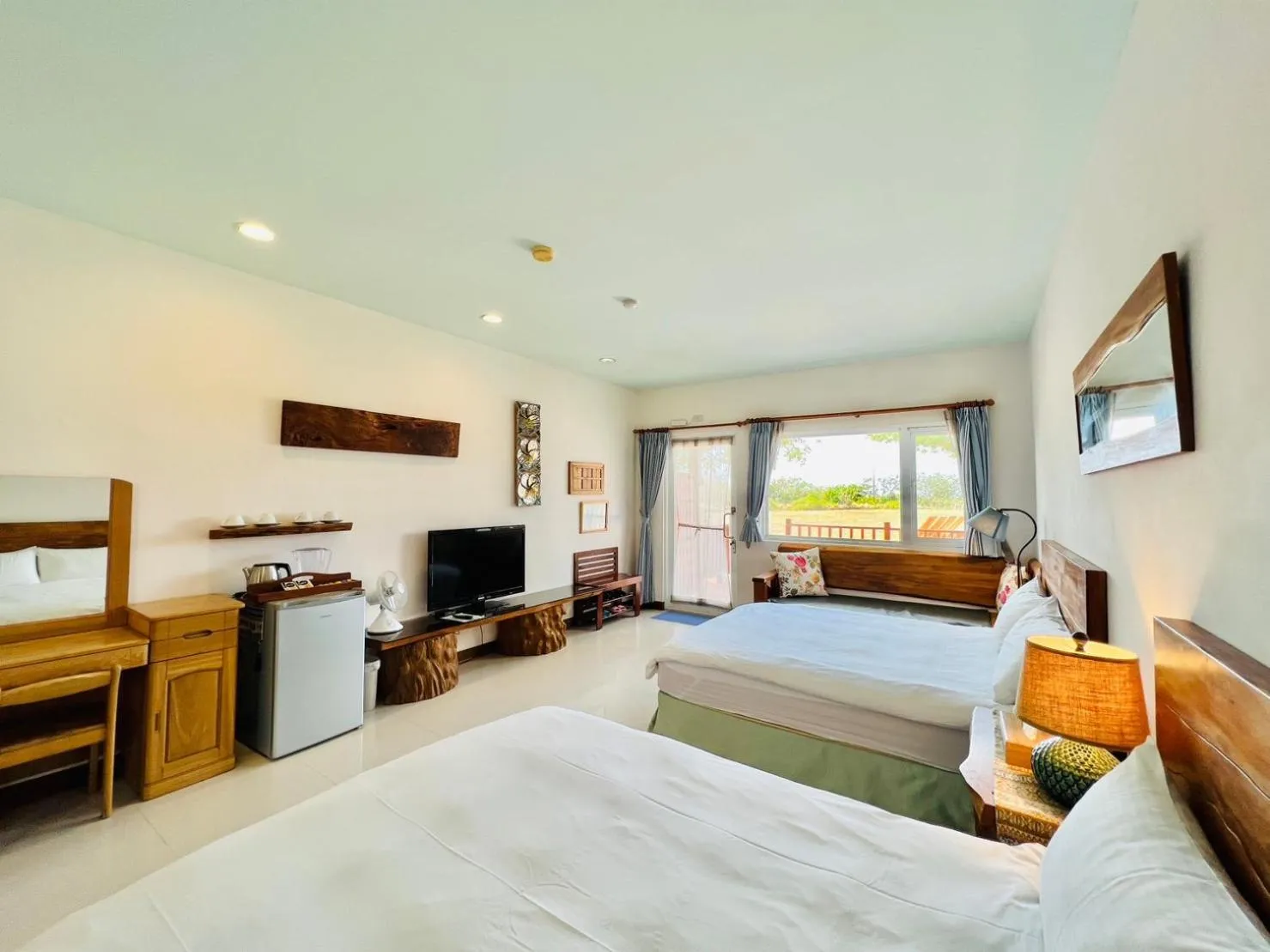 室內泡湯溫馨四人房-C in Kenting COMIC B&B&SPRING