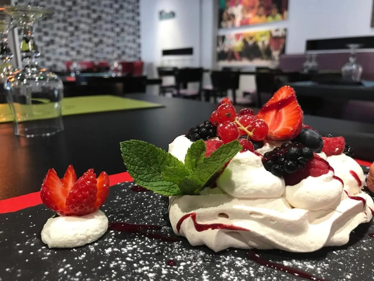 Restaurant/places to eat in Le Relais De La Place