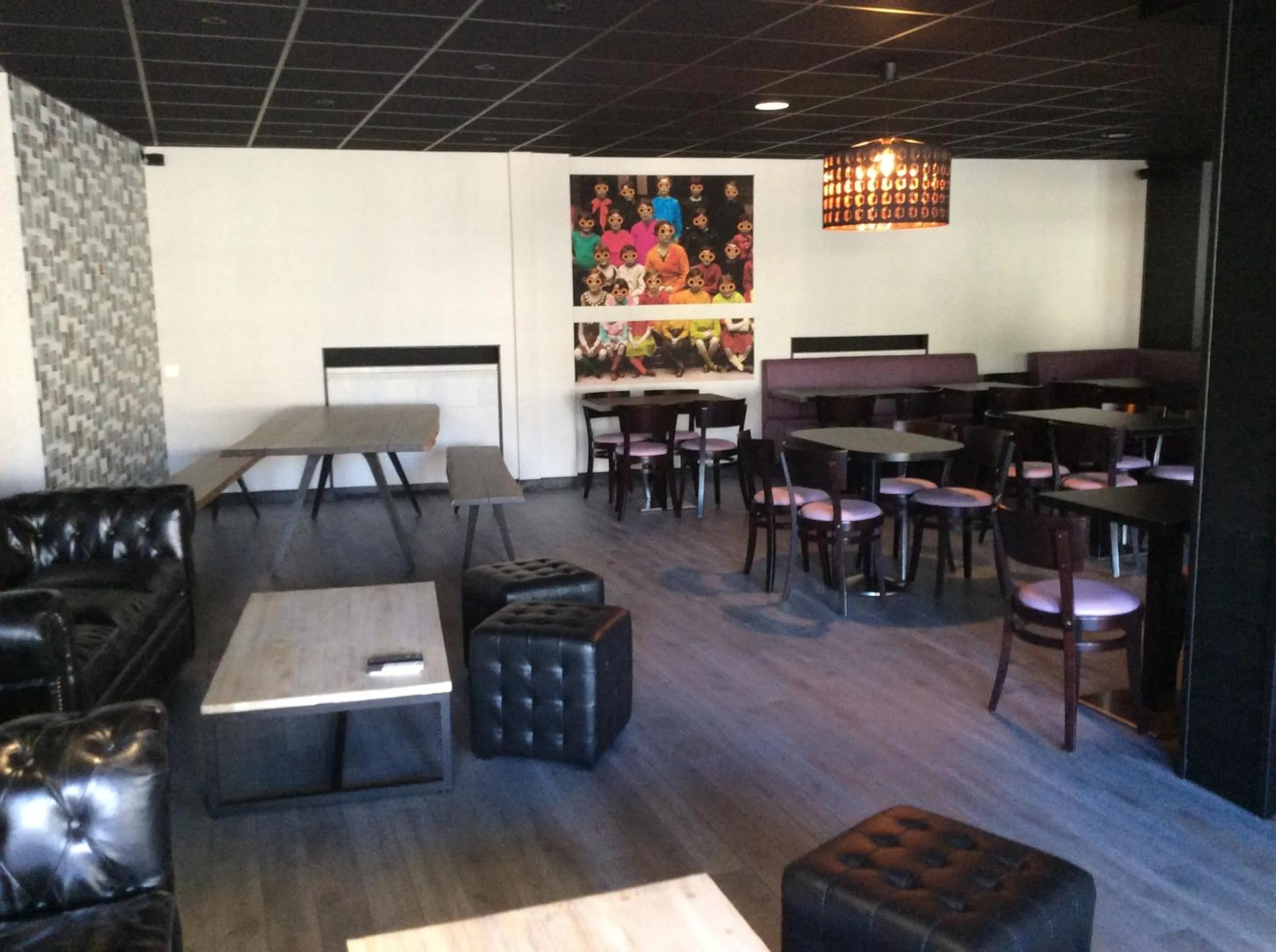 Restaurant/places to eat in Le Relais De La Place