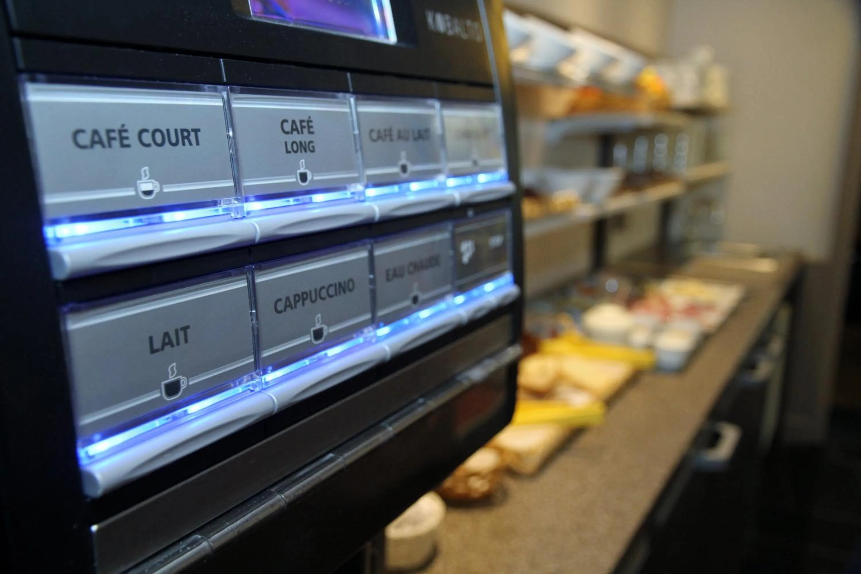 Restaurant/places to eat in Logis Hôtel Le Central