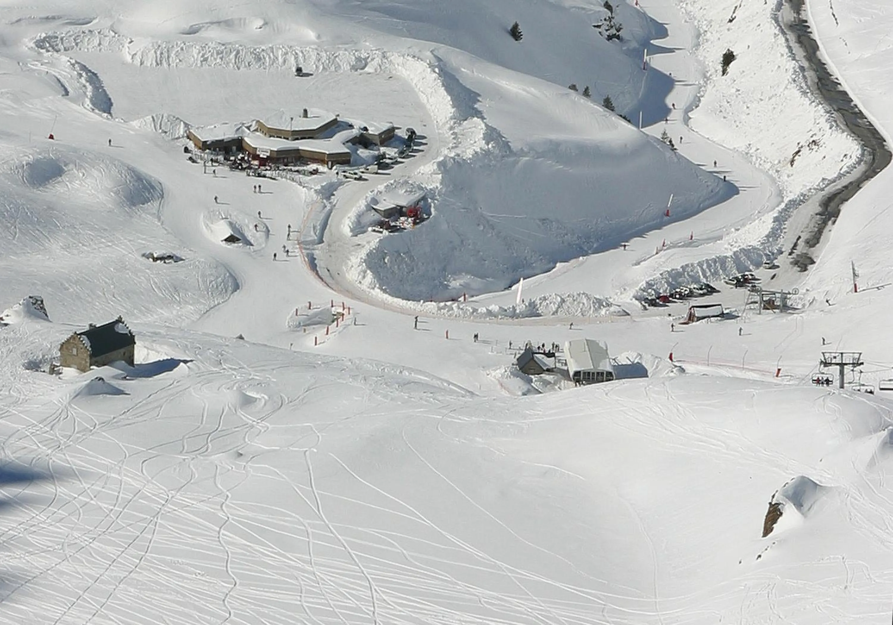 Skiing in Logis Hôtel Le Central