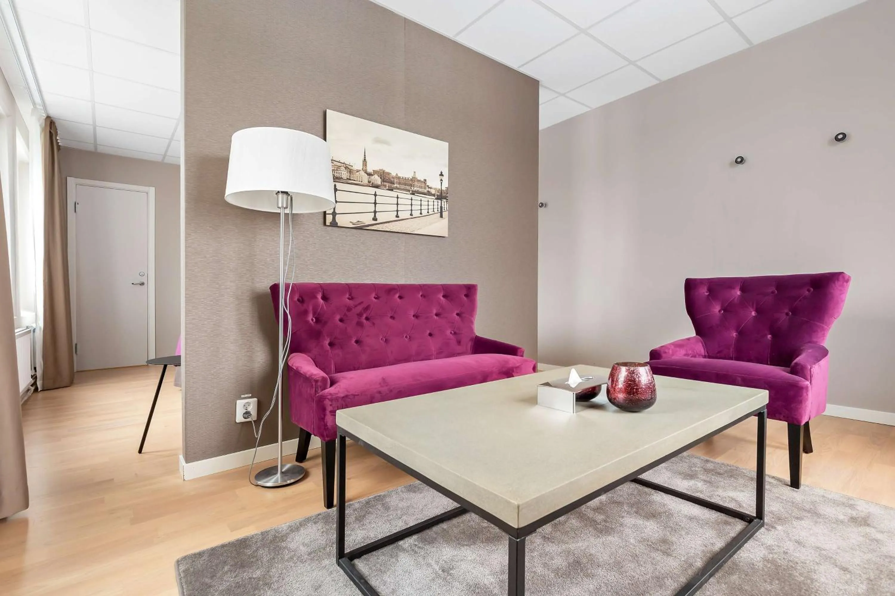 Bedroom in Best Western Plus Park Airport Hotel