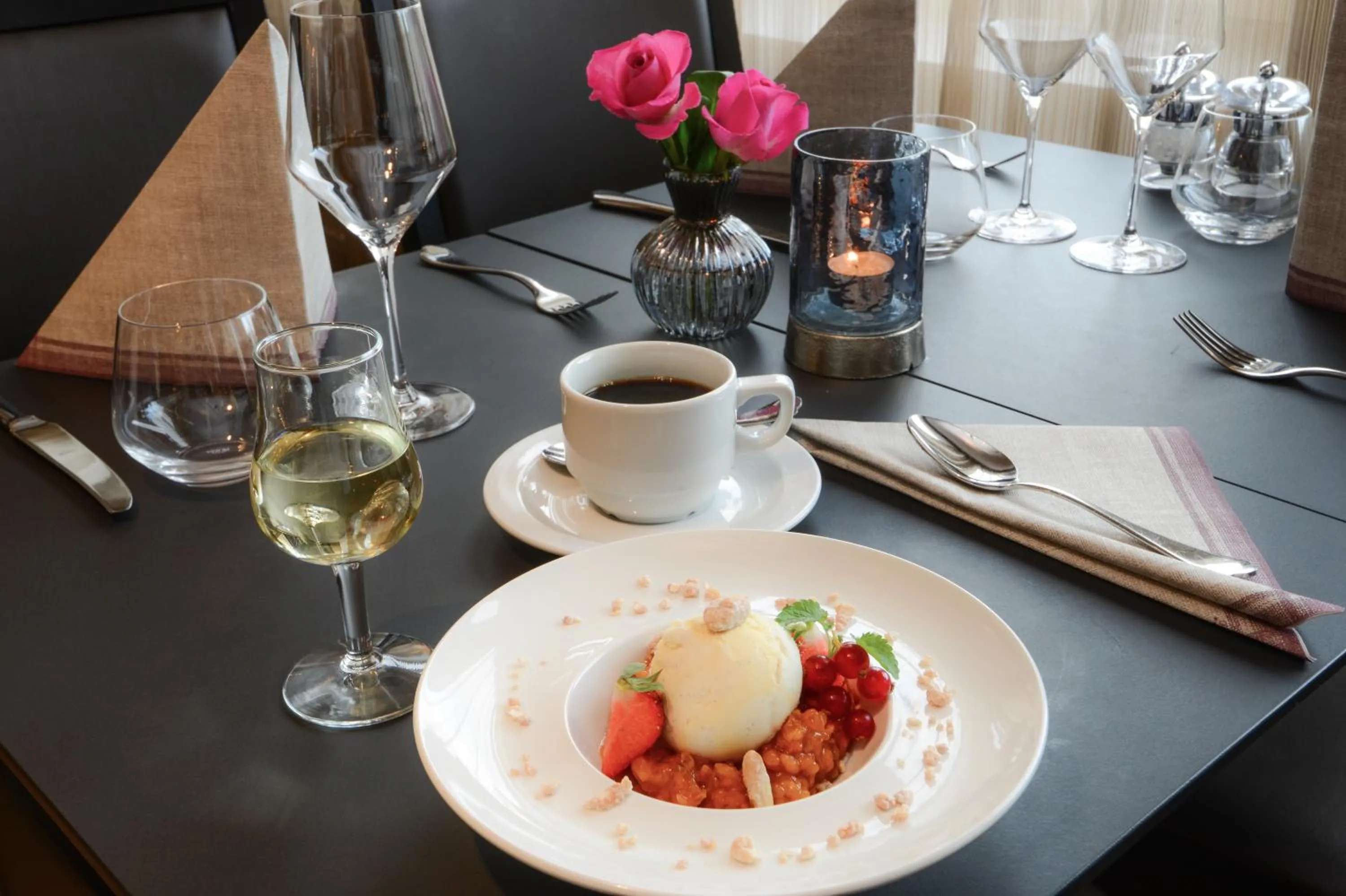 Meals in Best Western Plus Park Airport Hotel