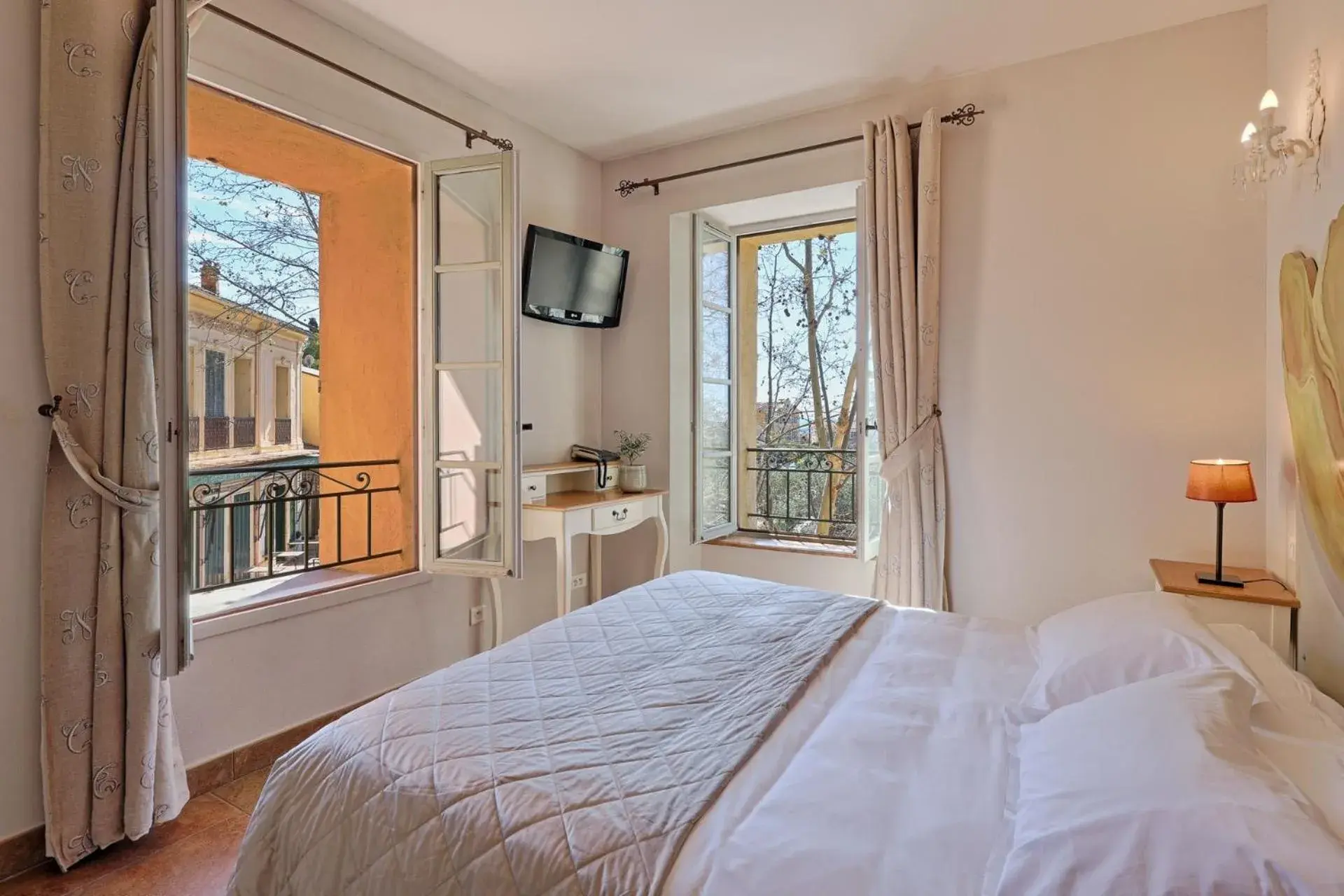 Suite (4 People) in Hostellerie du Cigalou Suite (4 People) in Hostellerie du Cigalou