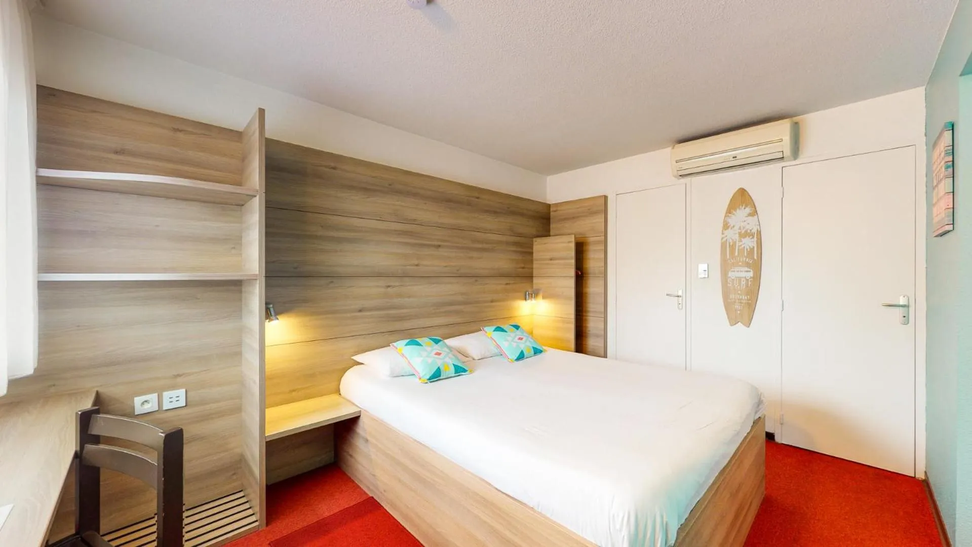 children, Bed in Ever Route 64 Brit Hotel Tarbes Ibos