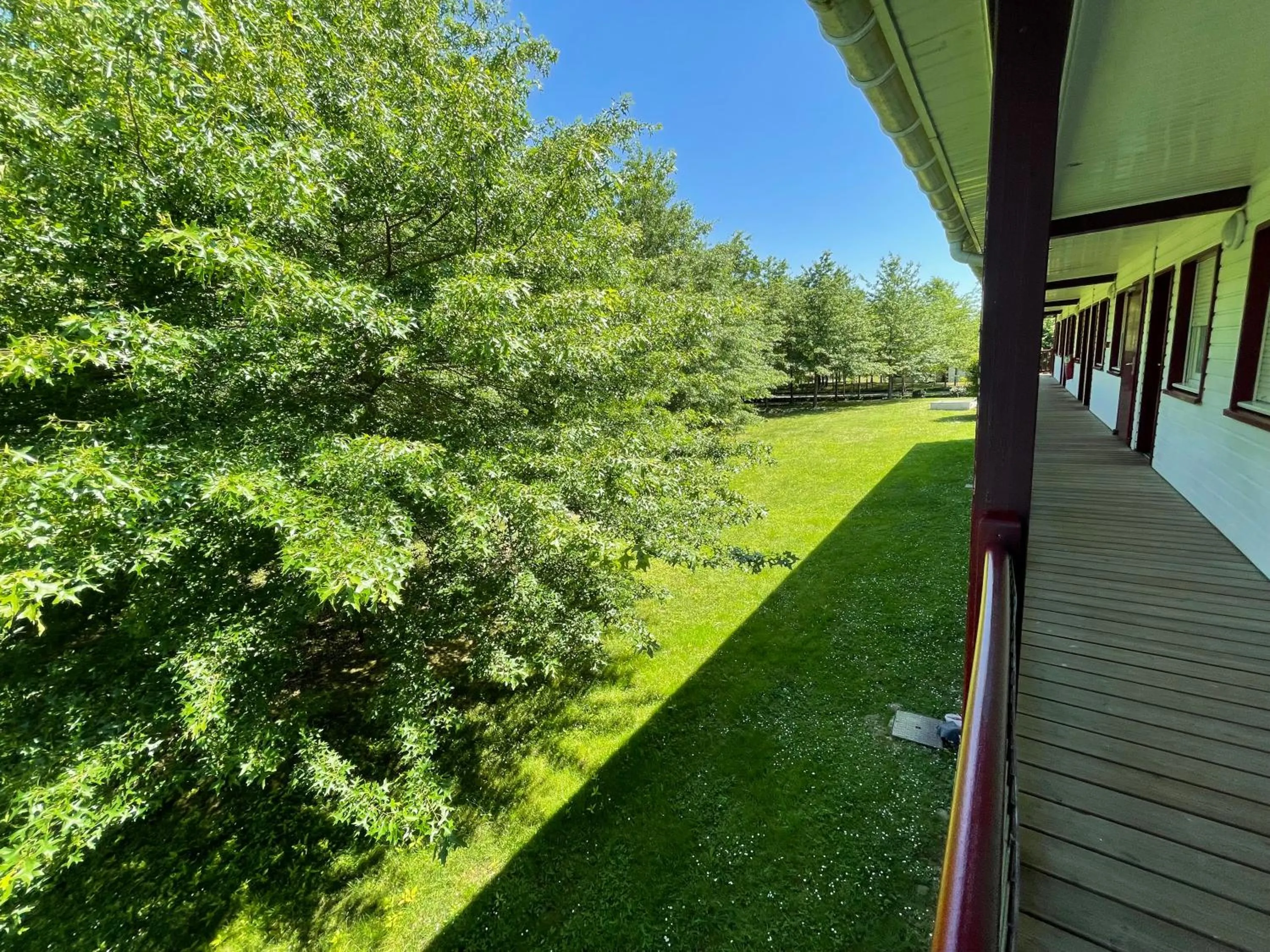 Garden in Ever Route 64 Brit Hotel Tarbes Ibos