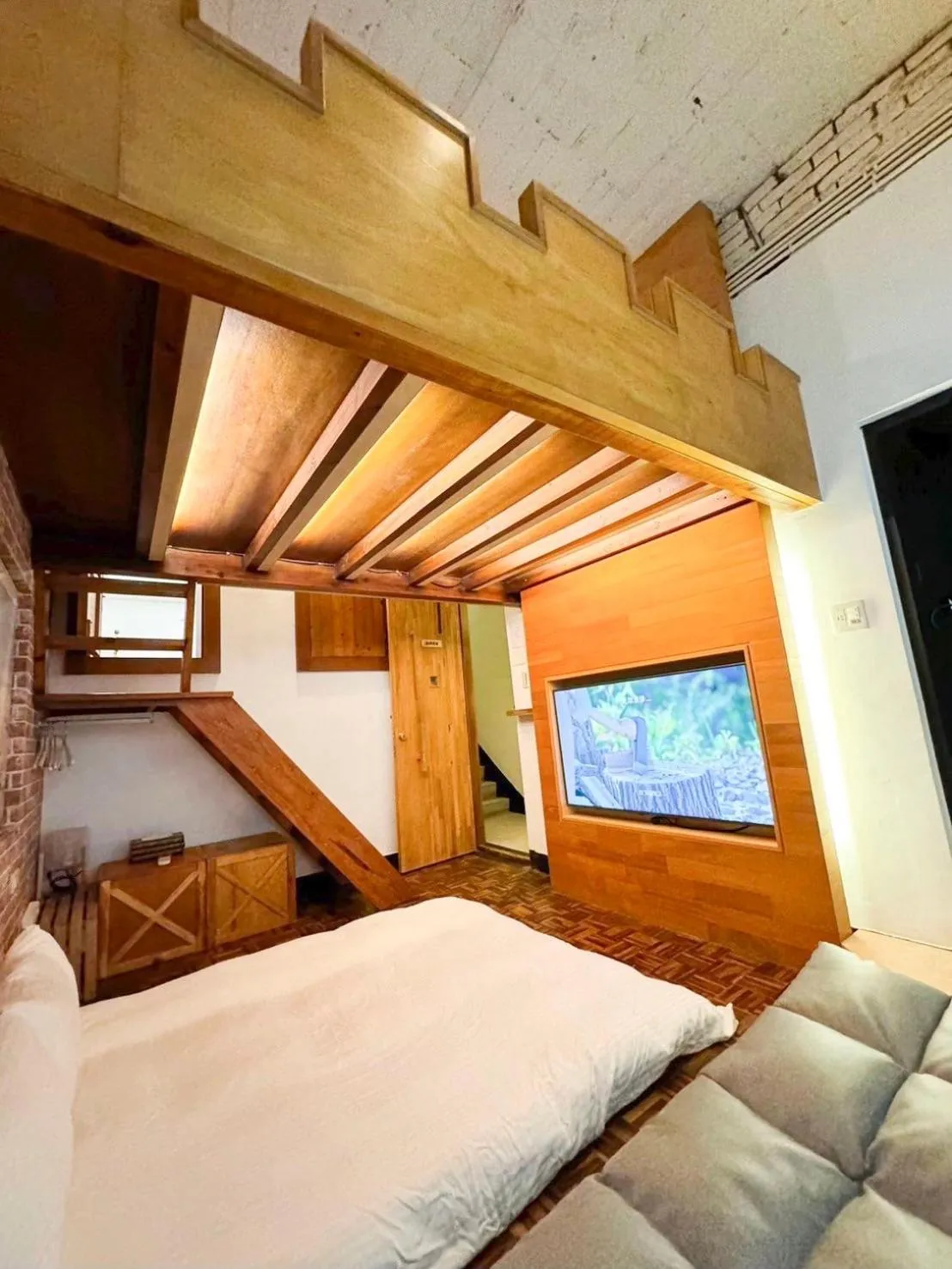 Photo of the whole room, Bed in 慢步南國 台南故事民宿 Slow Tainan Homestay