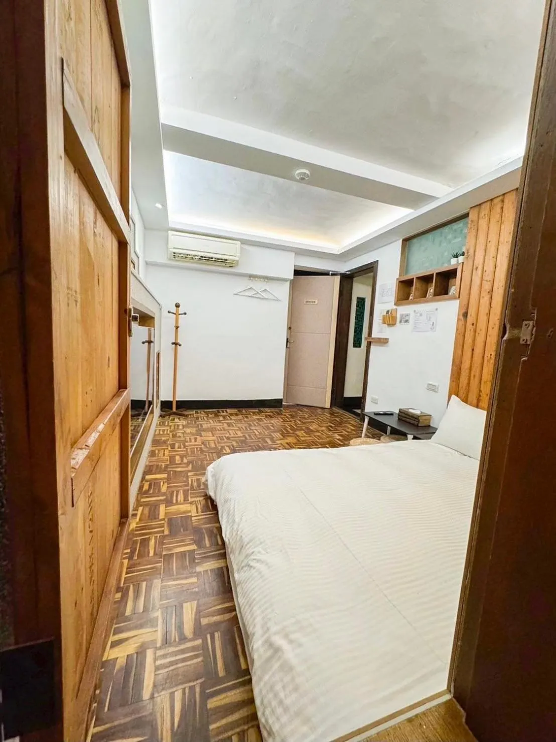 Photo of the whole room, Bed in 慢步南國 台南故事民宿 Slow Tainan Homestay