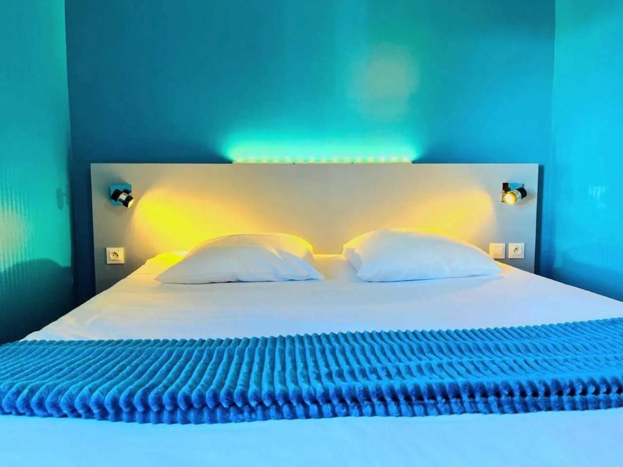 Bed in Fasthotel Artigues