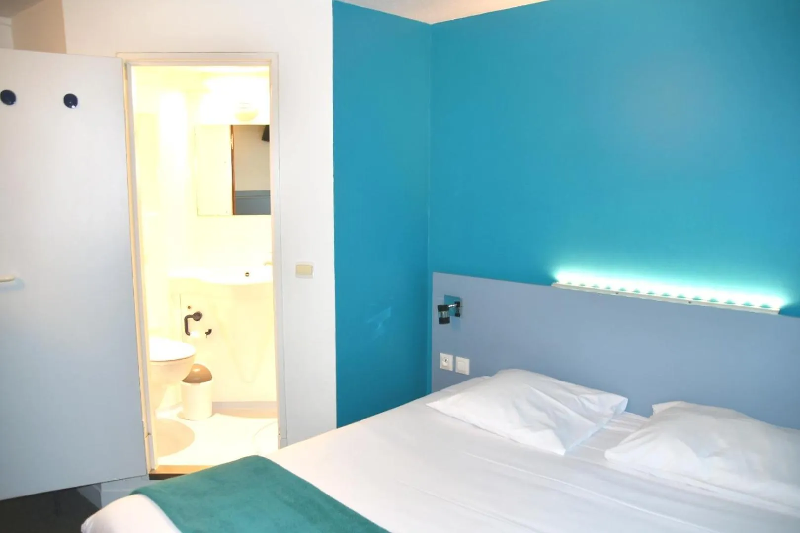 Bed in Fasthotel Artigues