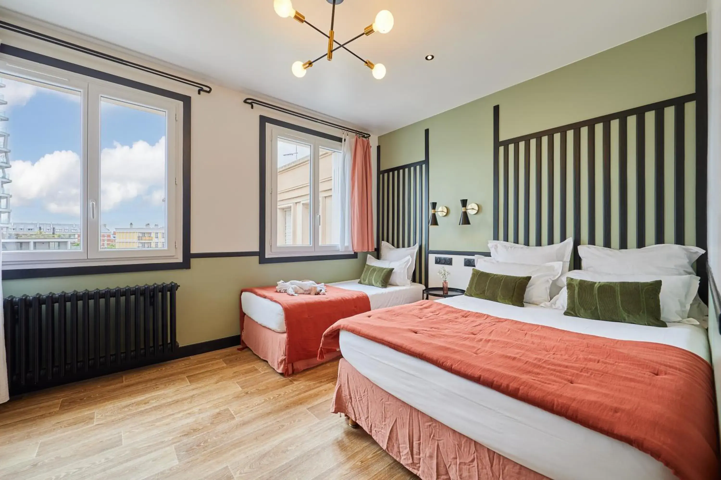 Triple Room (2 Adults + 1 Child) in Hôtel Richelieu, Le Havre Centre-Ville, Perret Triple Room (2 Adults + 1 Child) in Hôtel Richelieu, Le Havre Centre-Ville, Perret