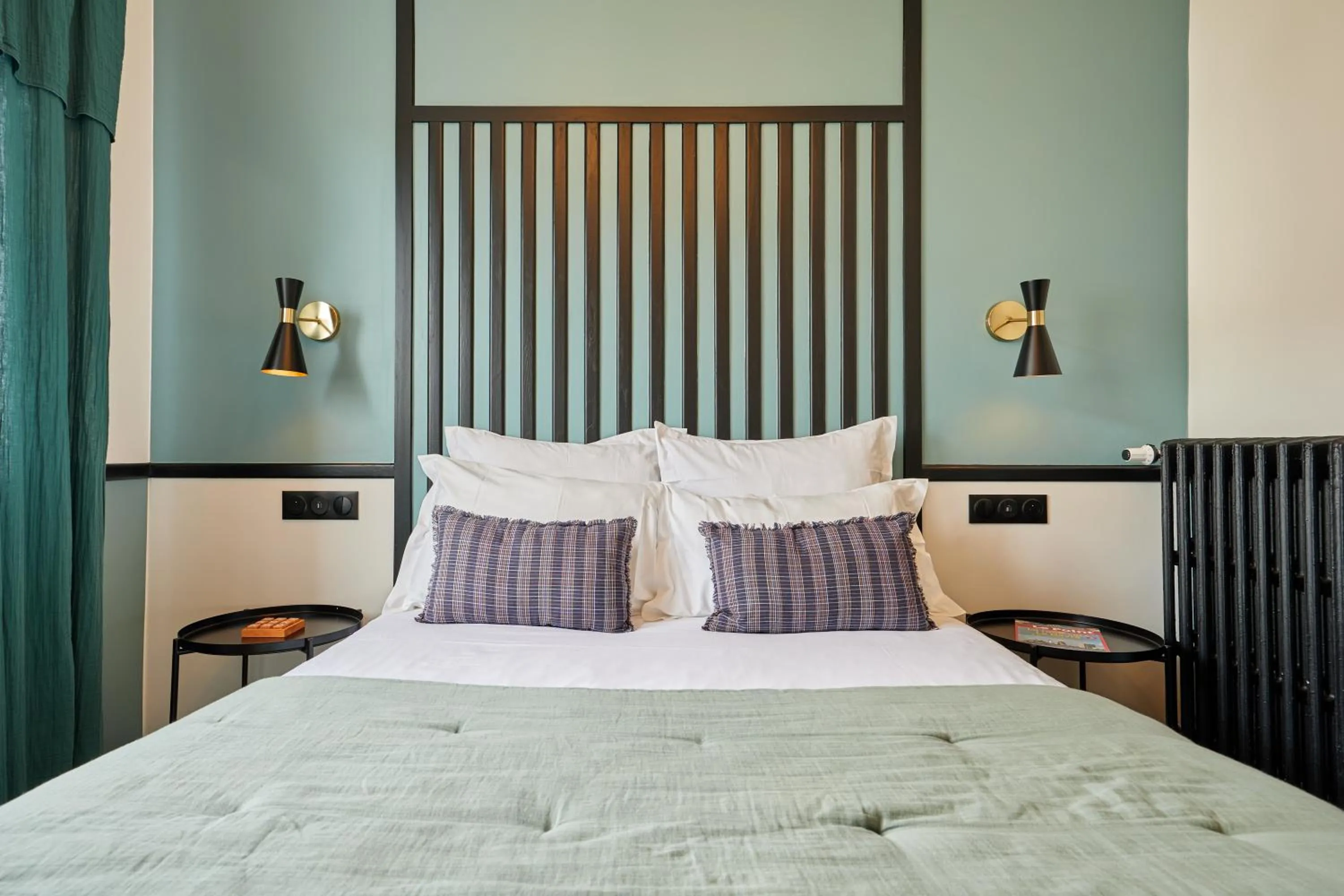 Bed in Hôtel Richelieu, Le Havre Centre-Ville, Perret