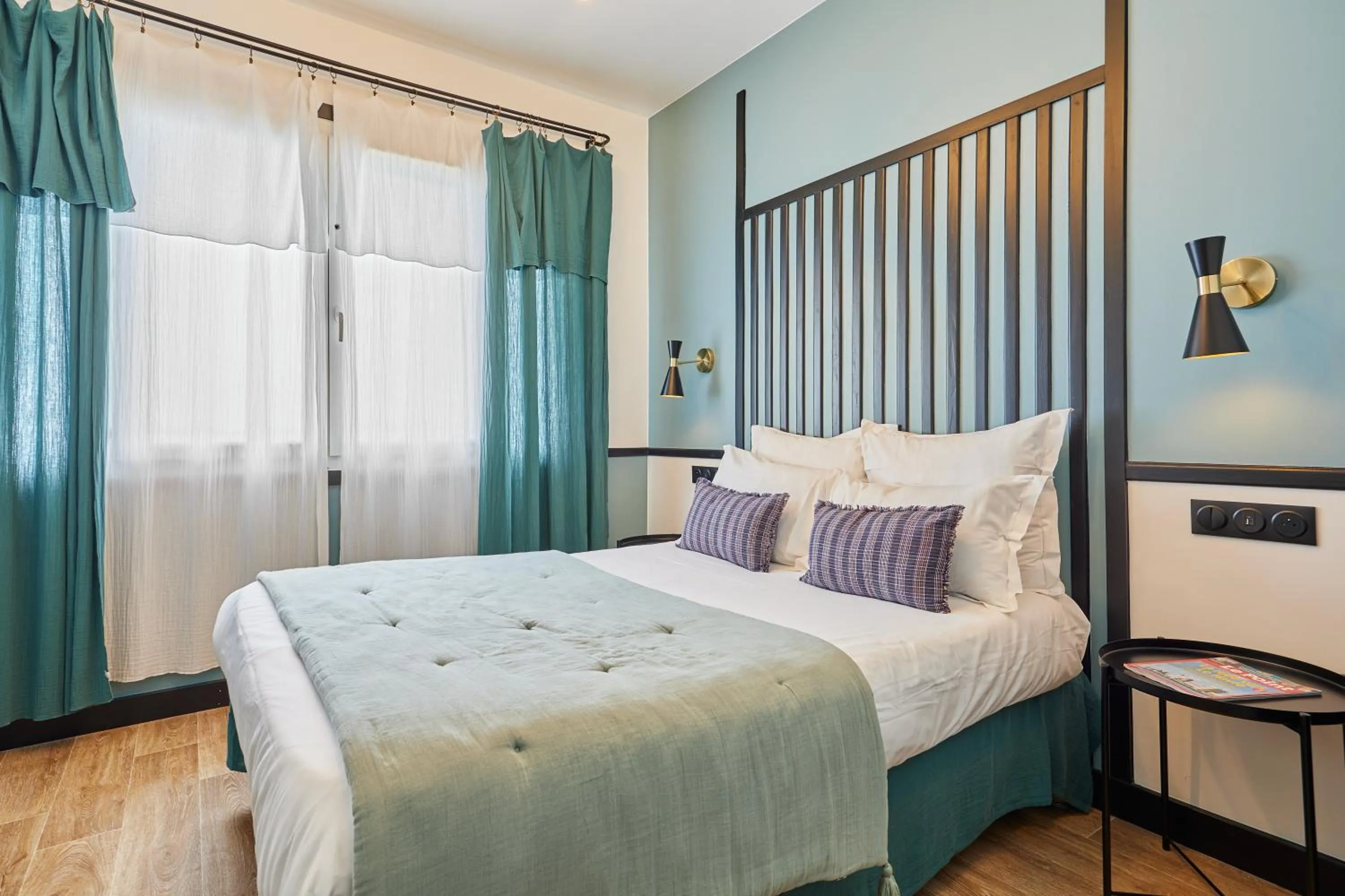 Bed in Hôtel Richelieu, Le Havre Centre-Ville, Perret