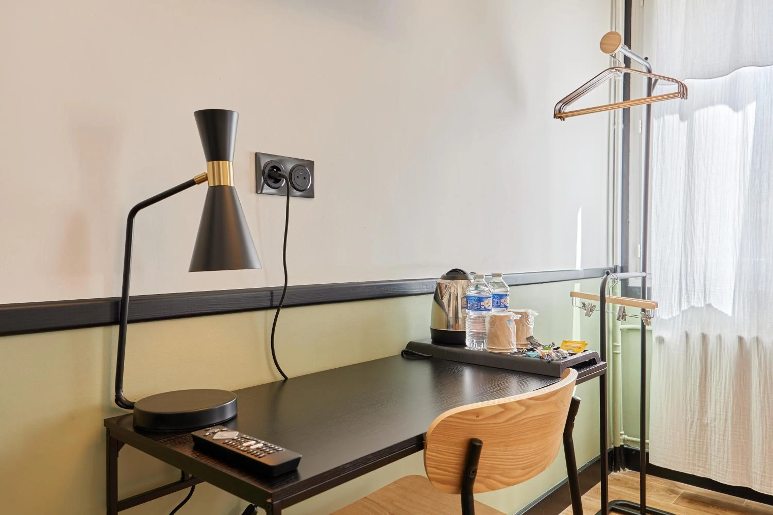 Coffee/tea facilities in Hôtel Richelieu, Le Havre Centre-Ville, Perret