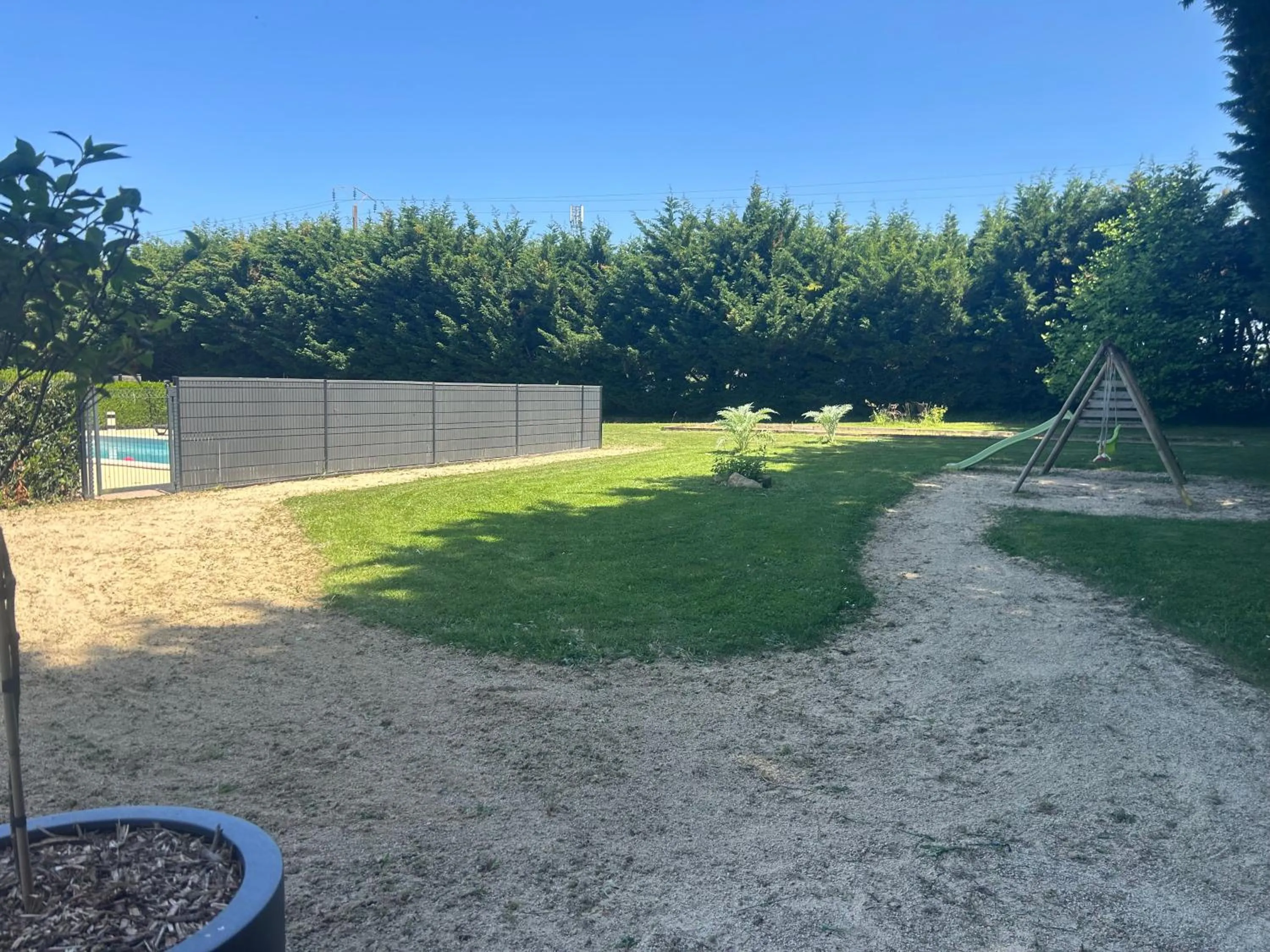 Garden in Les Dineux Village