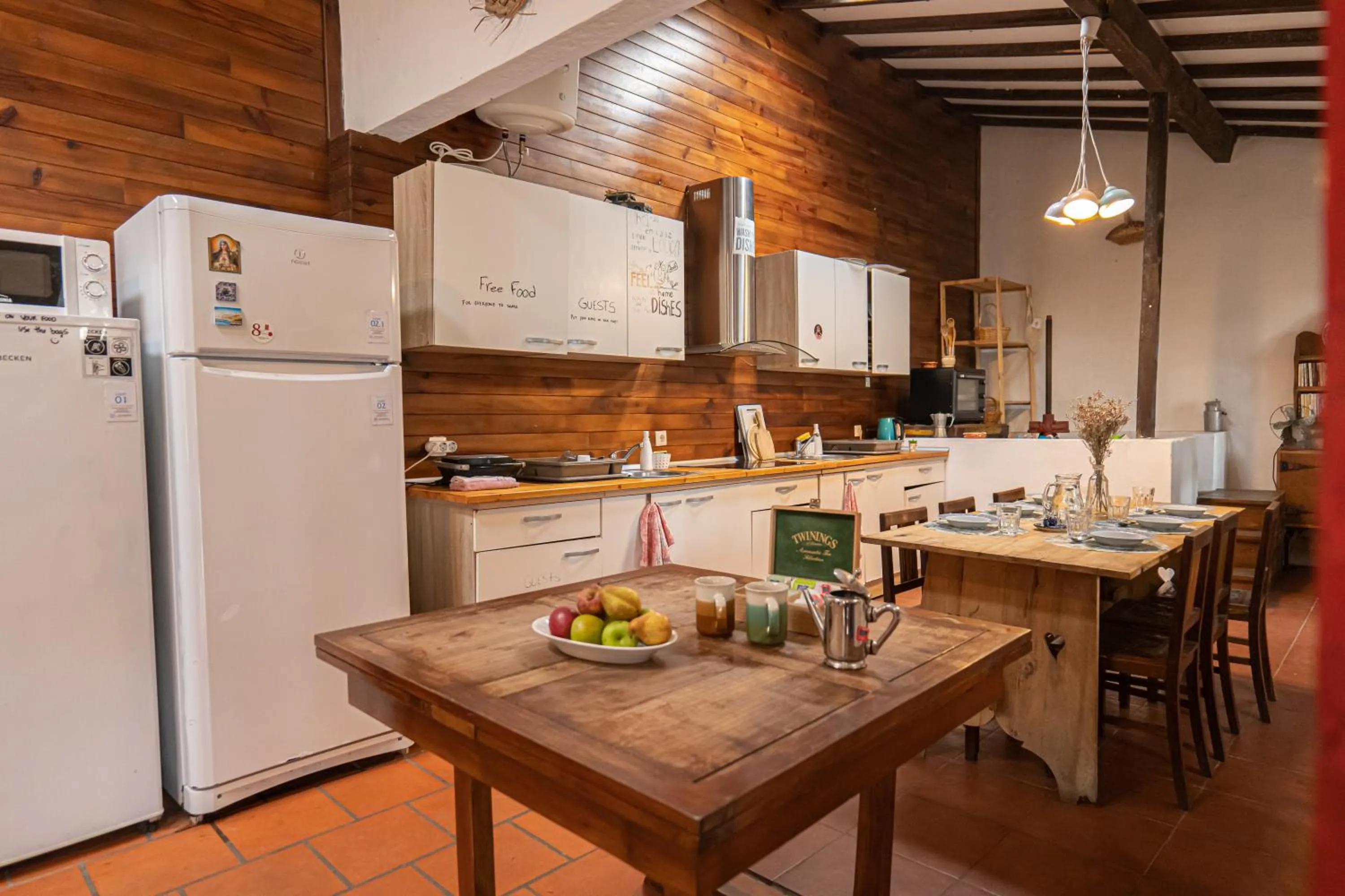 Communal kitchen in Olive3 Ericeira