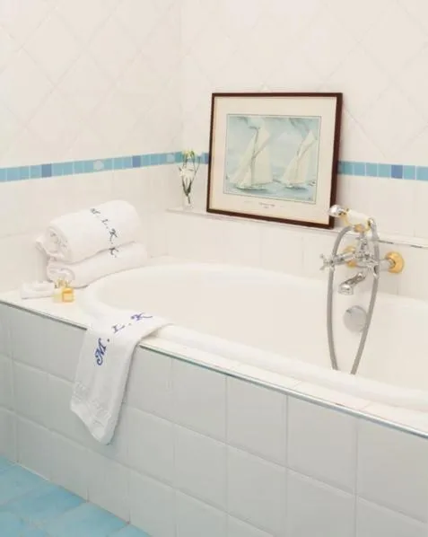 Bathroom in Manoir de Lan Kérellec