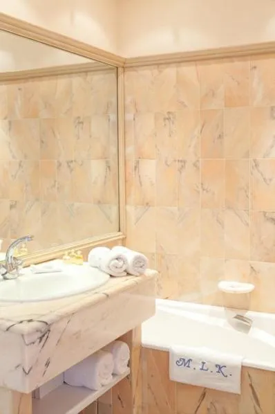 Bathroom in Manoir de Lan Kérellec