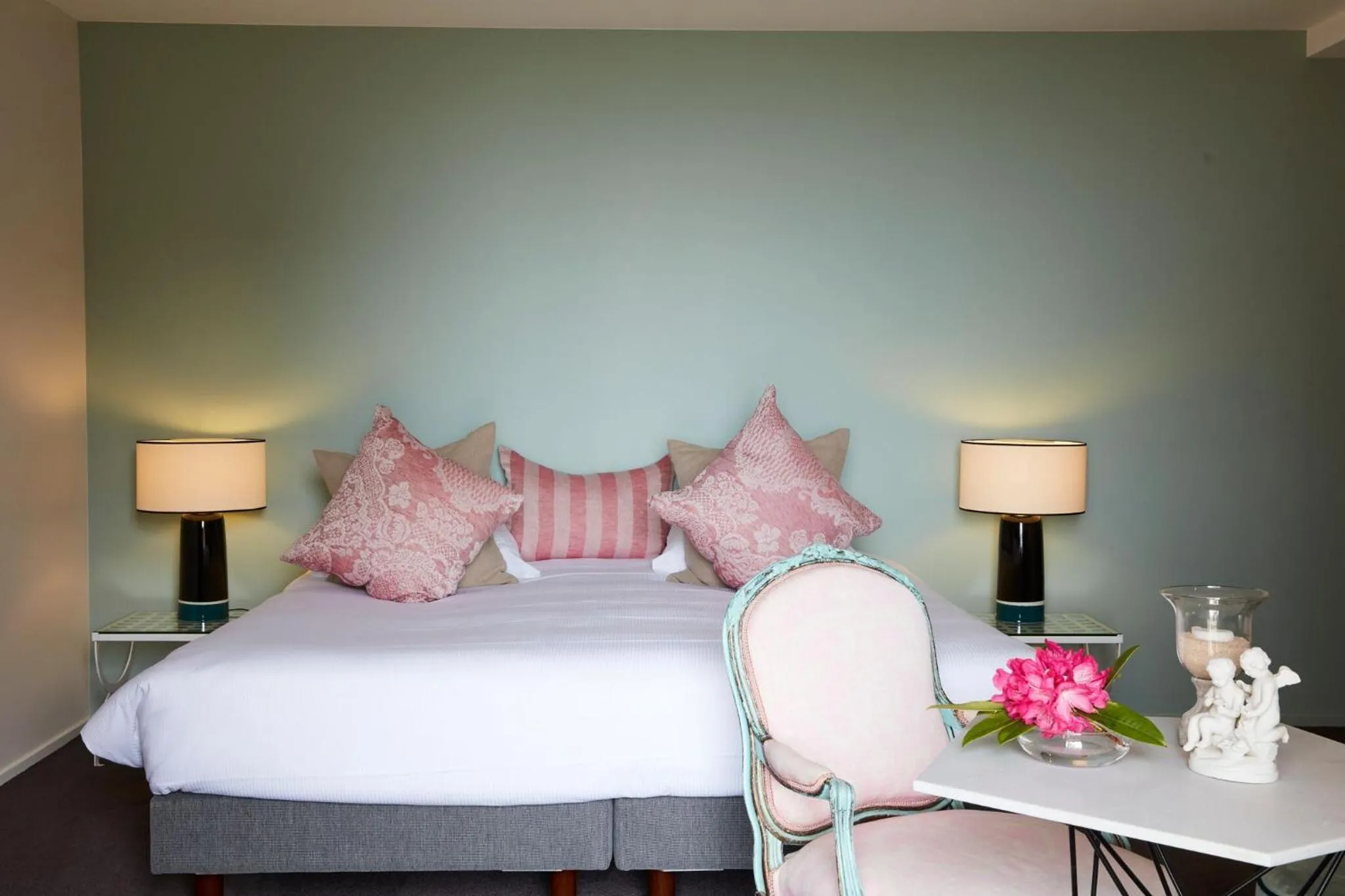 Bed in Manoir de Lan Kérellec