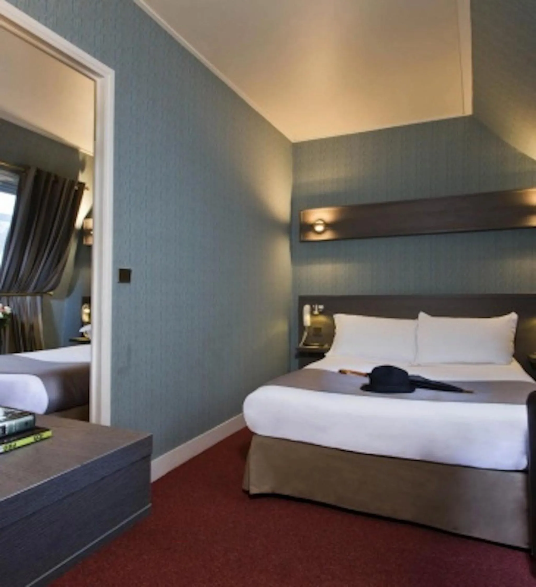 Photo of the whole room, Bed in Home Latin