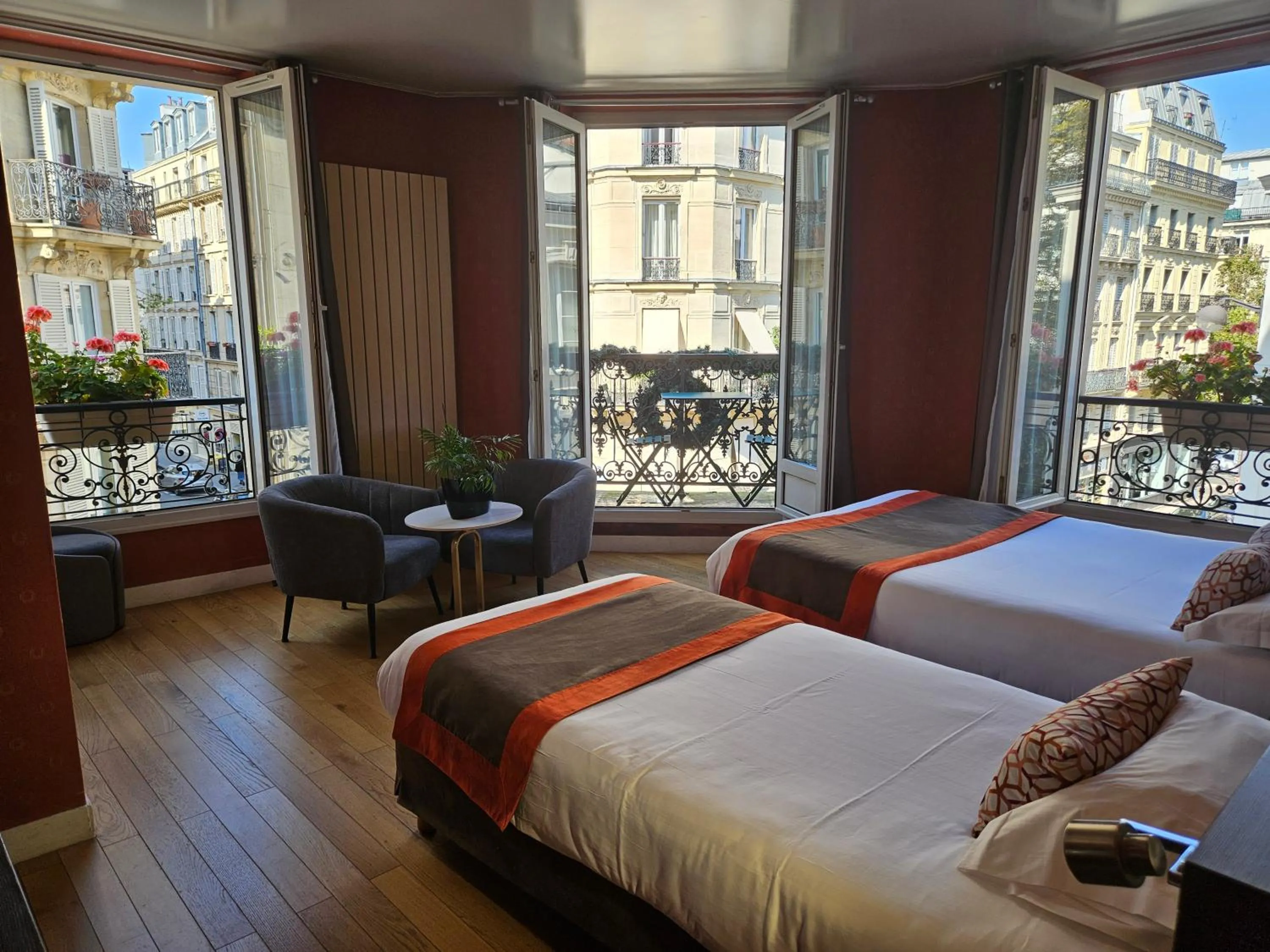 Bedroom, Bed in Home Latin