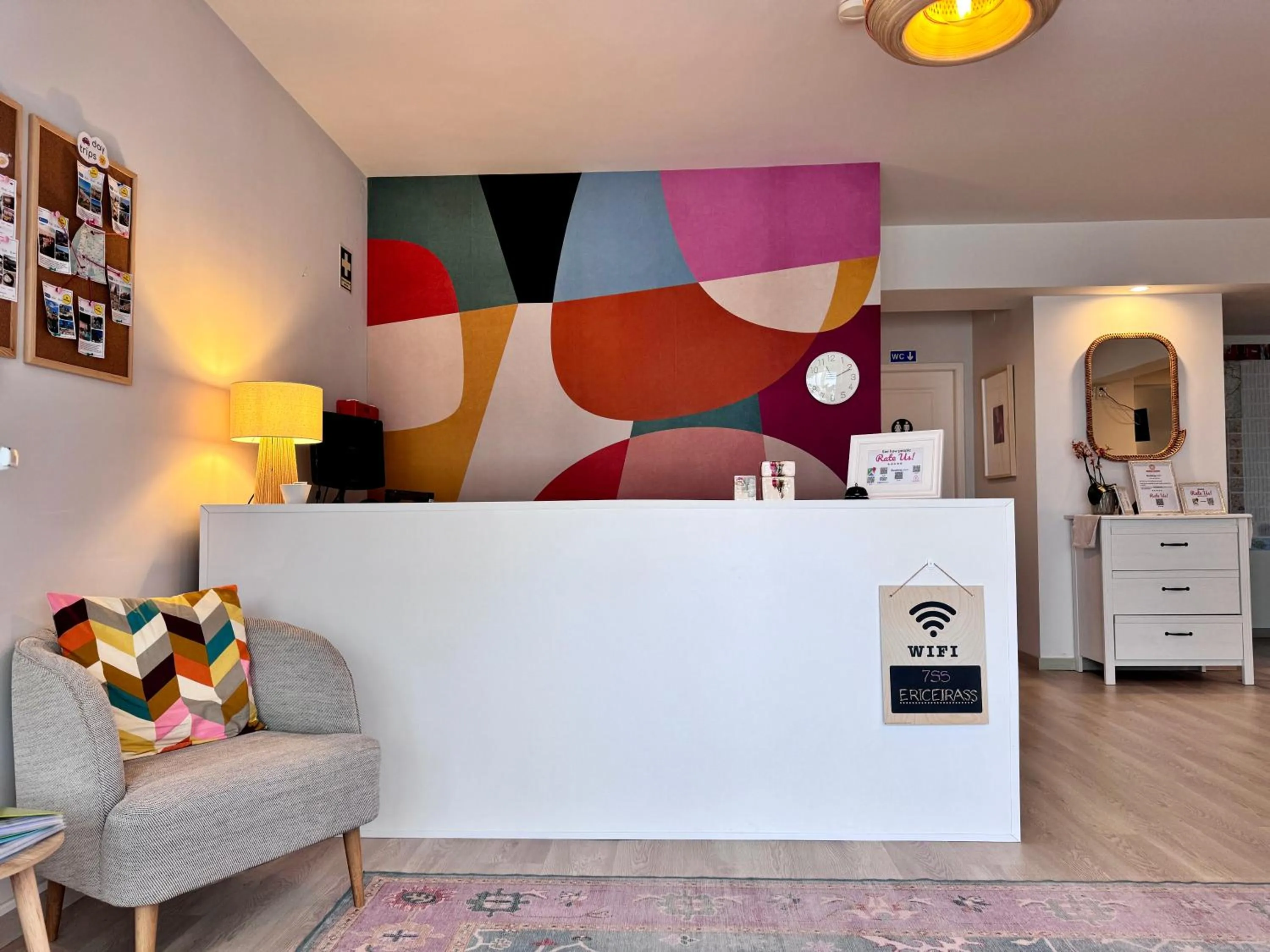 Communal lounge/ TV room in Boutique Hotel - O House Ericeira Hills