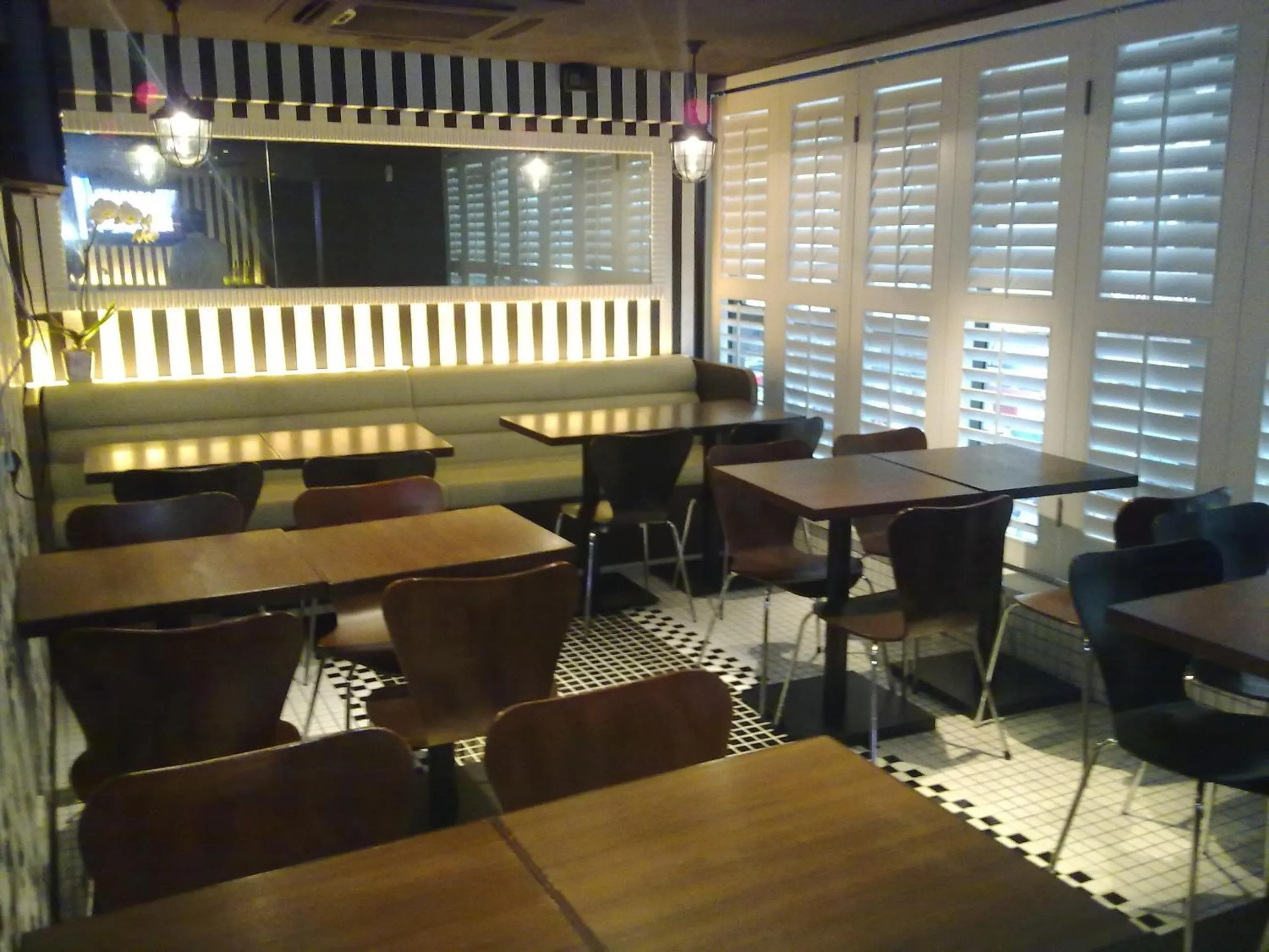 Restaurant/places to eat in Casa