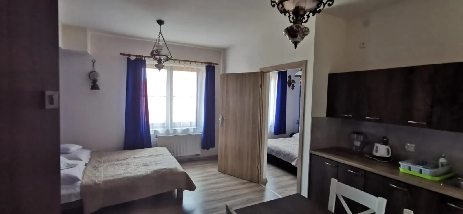 Photo of the whole room, Bed in Dolphin House