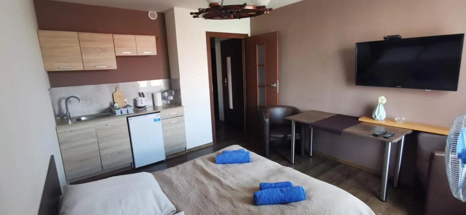 Property building, Bed in Dolphin House