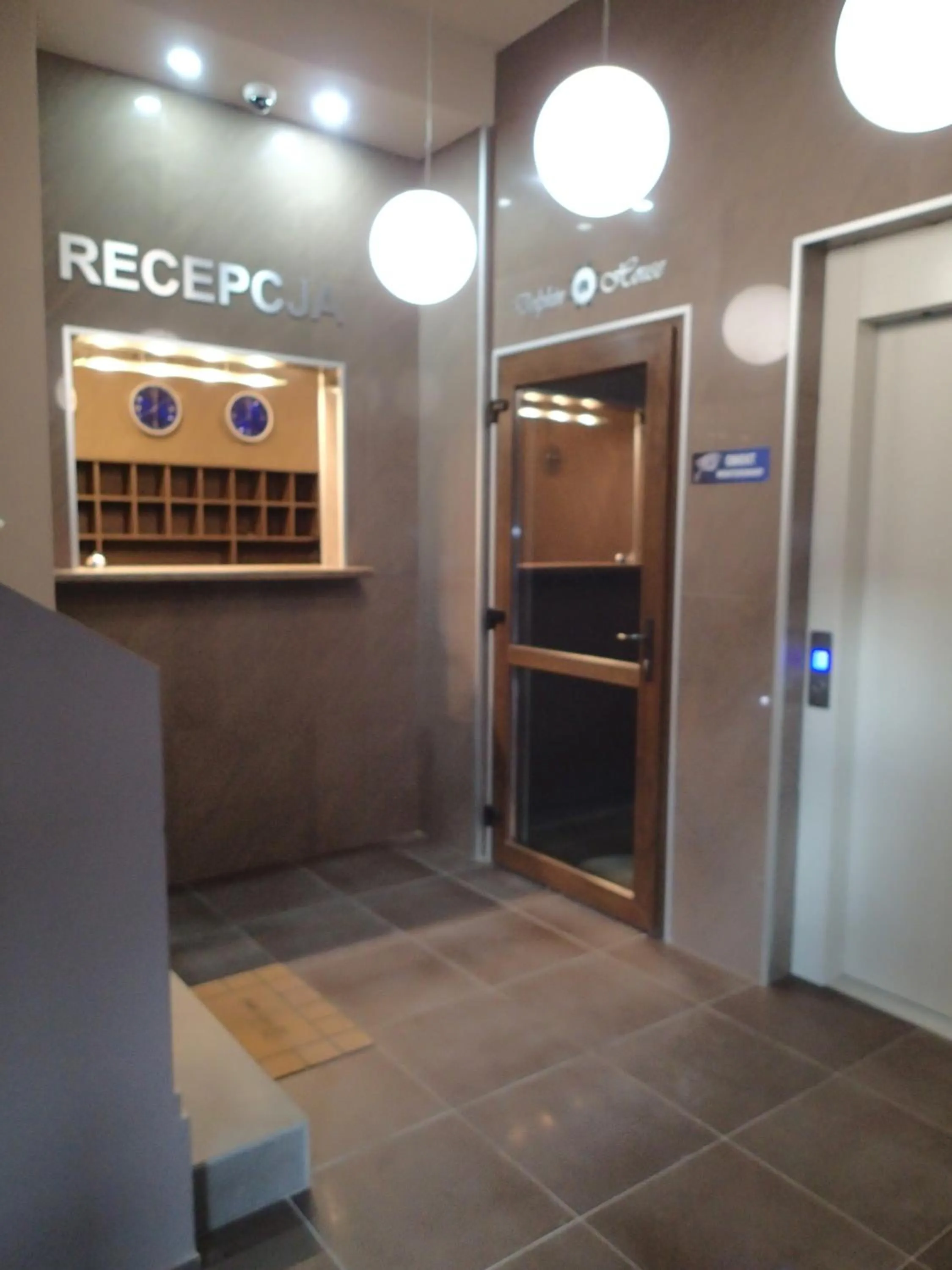 Breakfast in Dolphin House