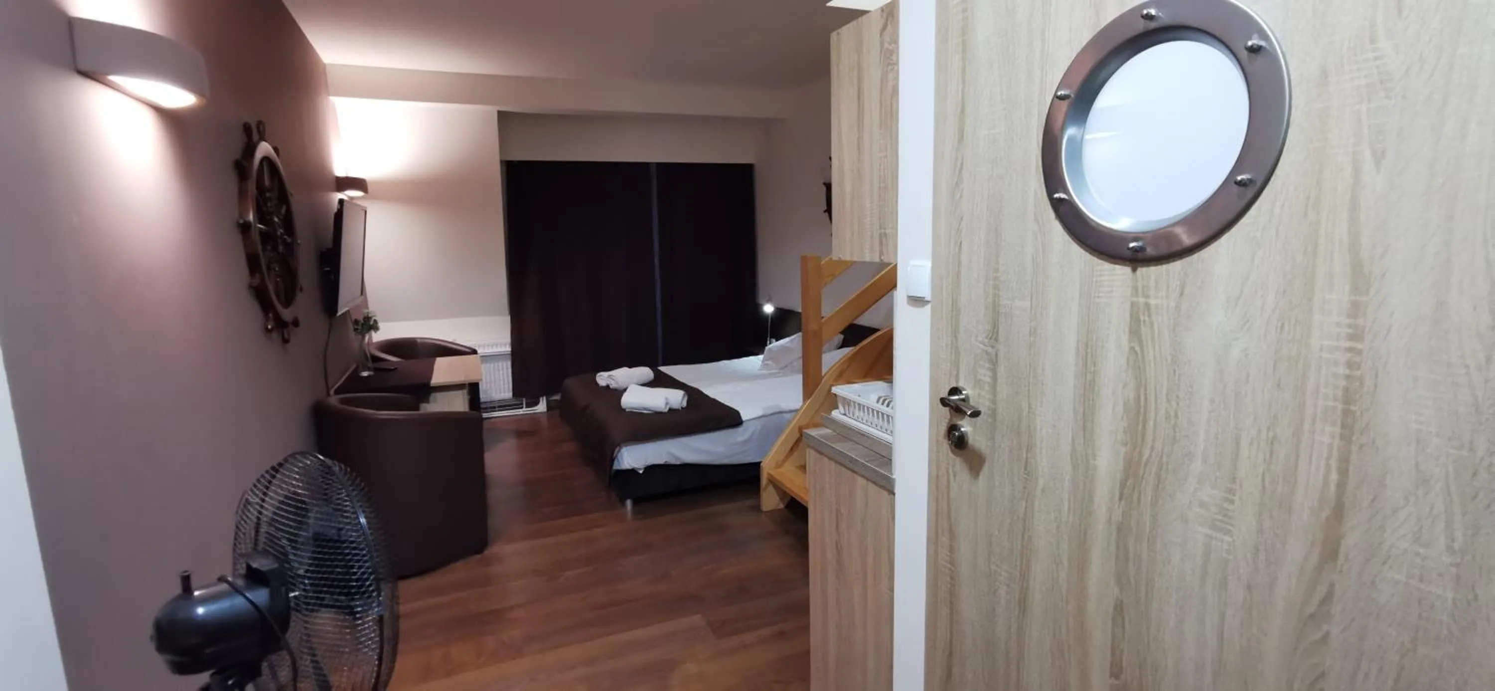 Property building, Bed in Dolphin House