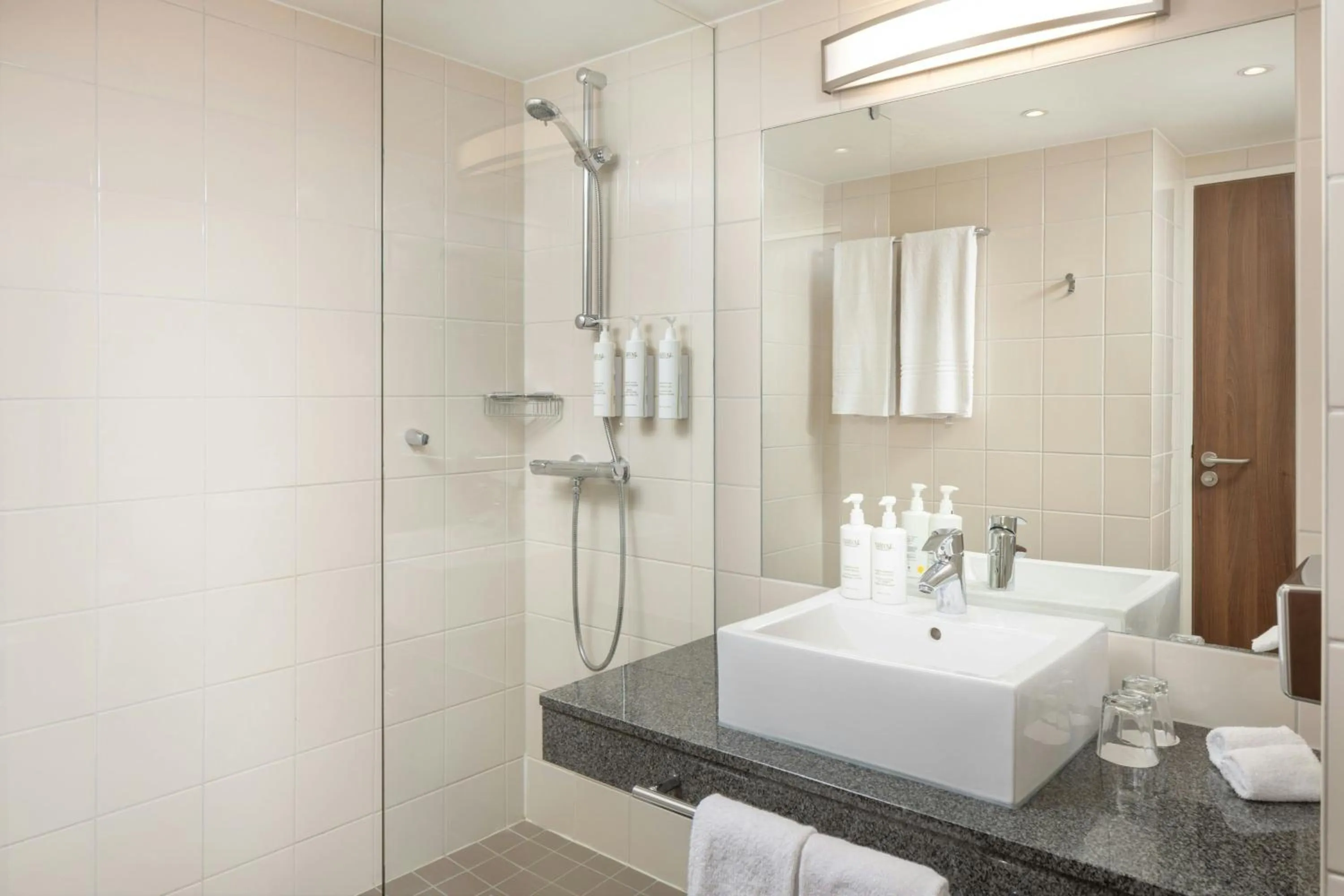 Bathroom in Courtyard by Marriott Toulouse Airport