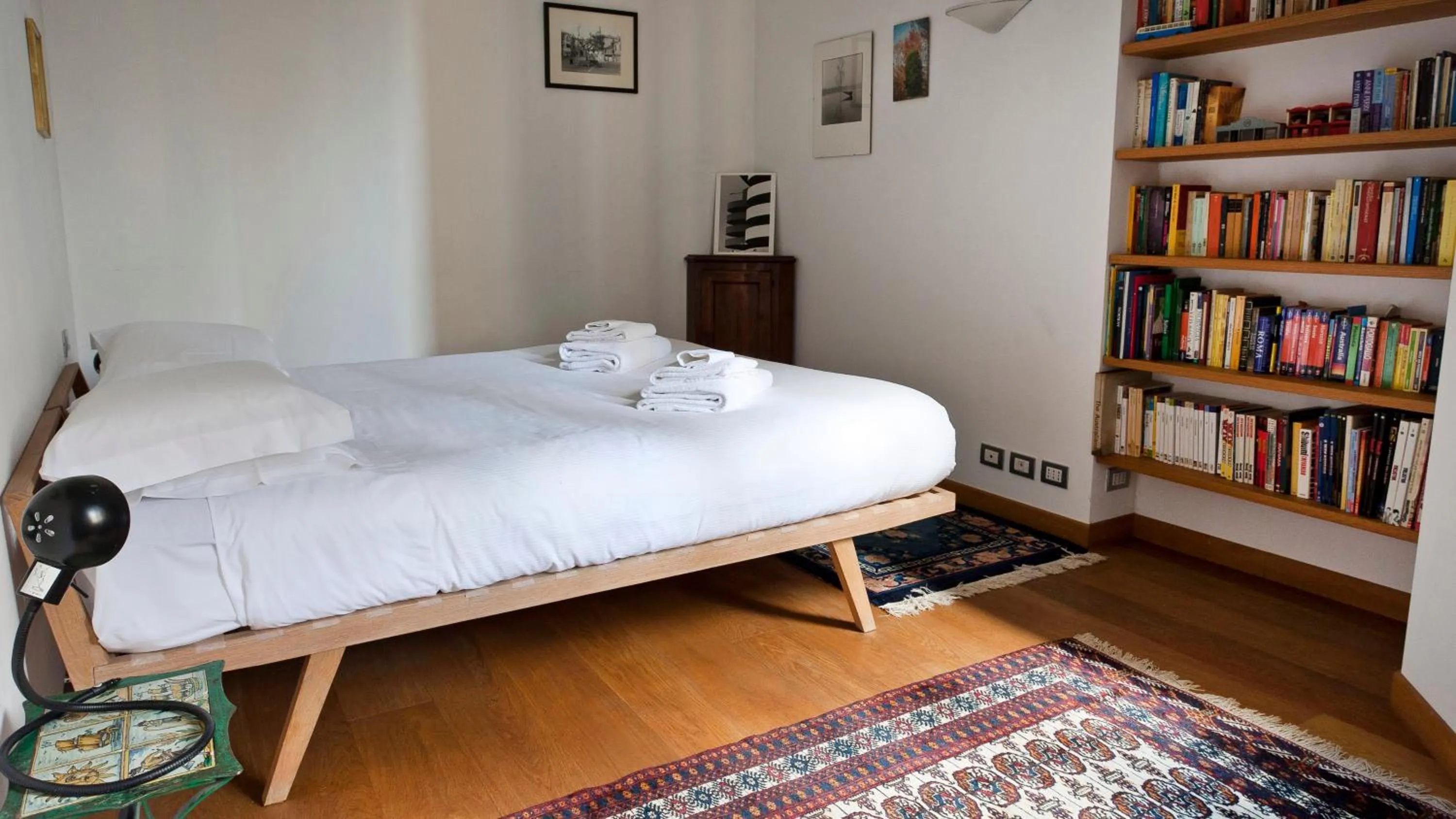 Bedroom, Bed in Italianway Easy - Vincenzo Monti 52