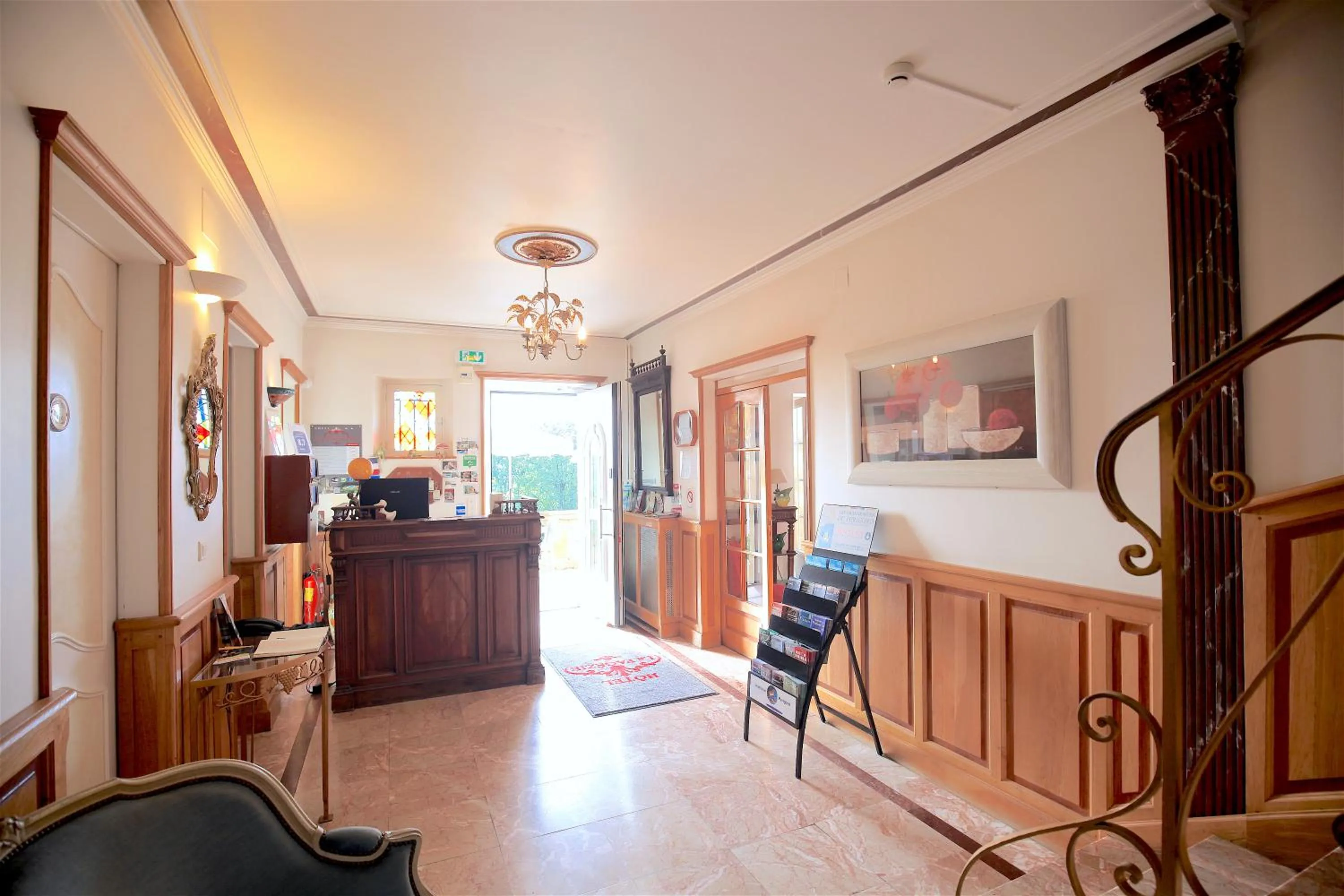 Lobby or reception in Hotel de la Pagézie