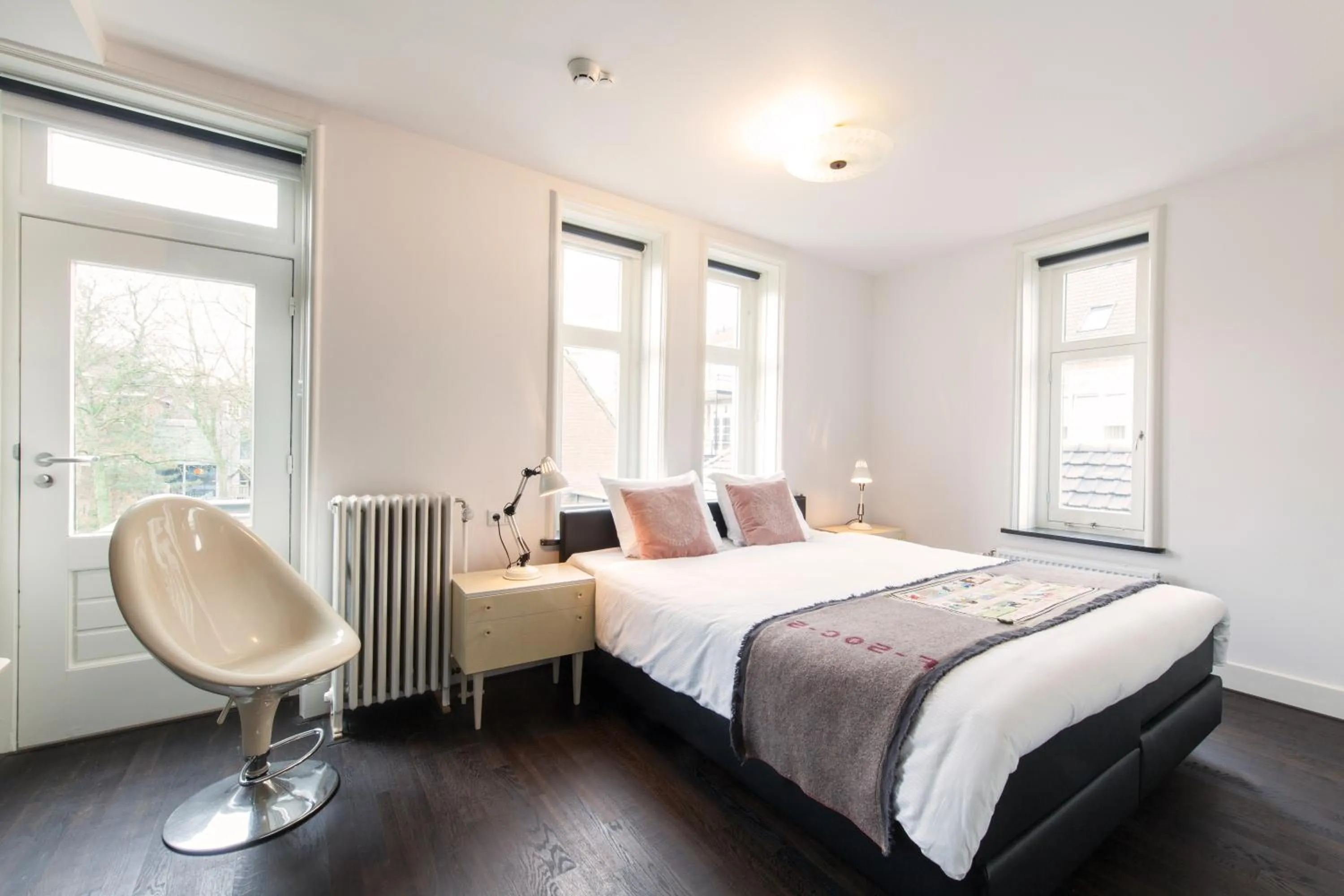 Bed in Kloosterhotel de Soete Moeder