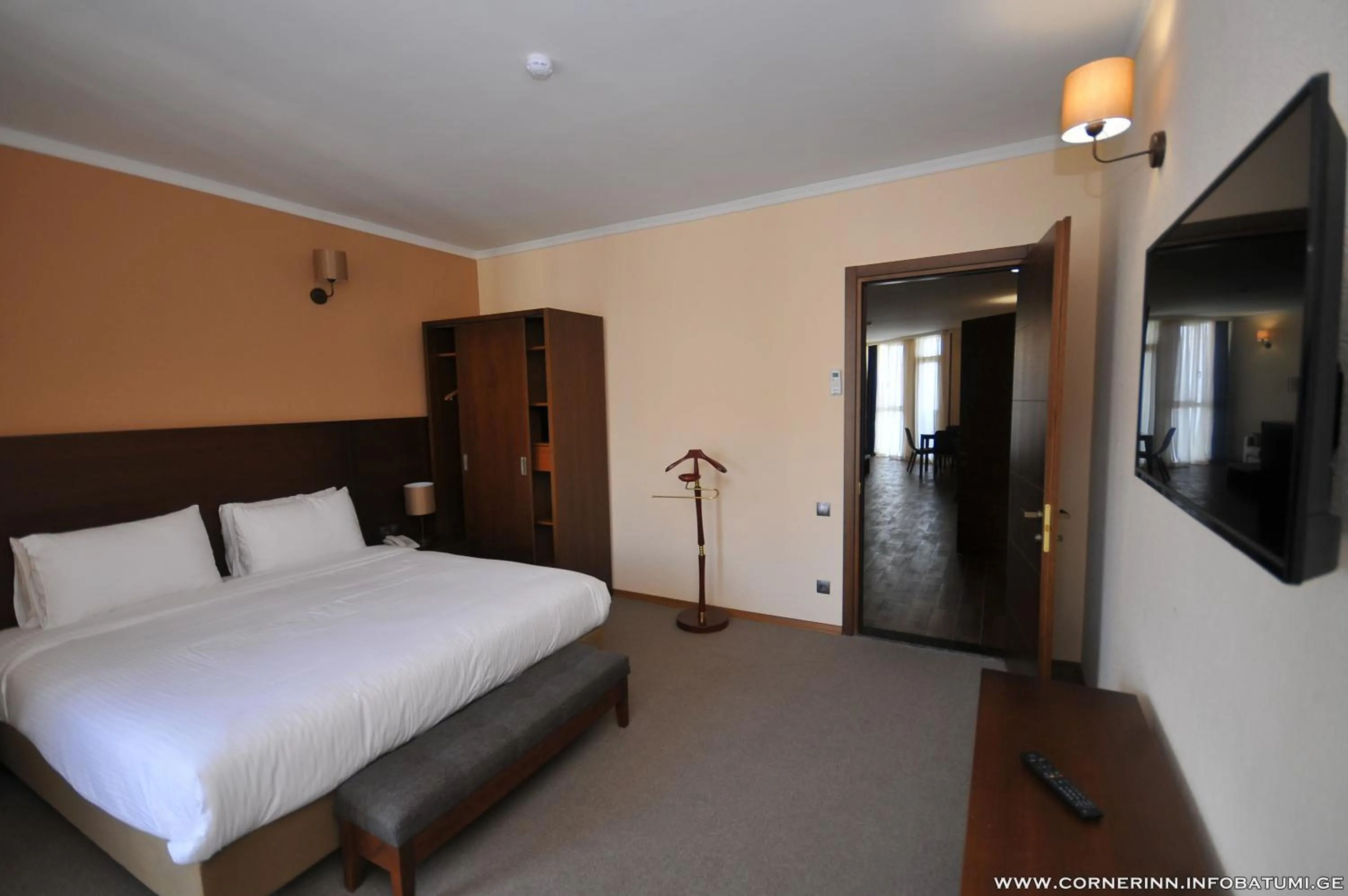 Bedroom, Bed in Hotel Corner Inn