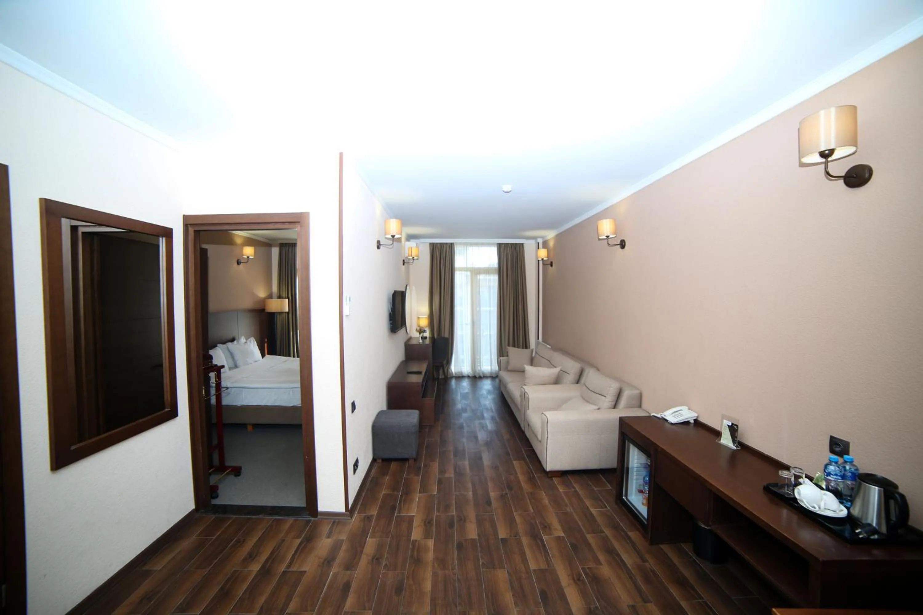 TV and multimedia, Bed in Hotel Corner Inn