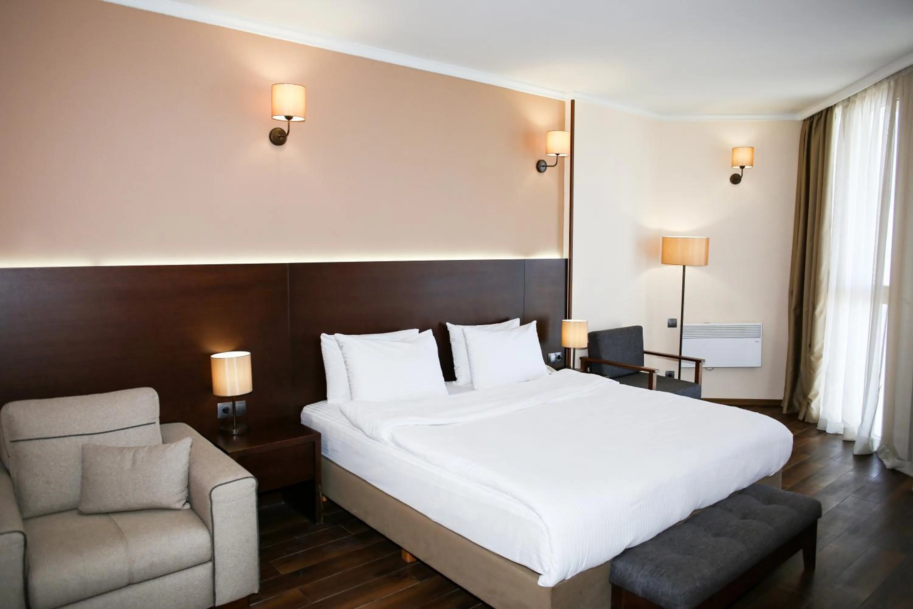 Bed in Hotel Corner Inn