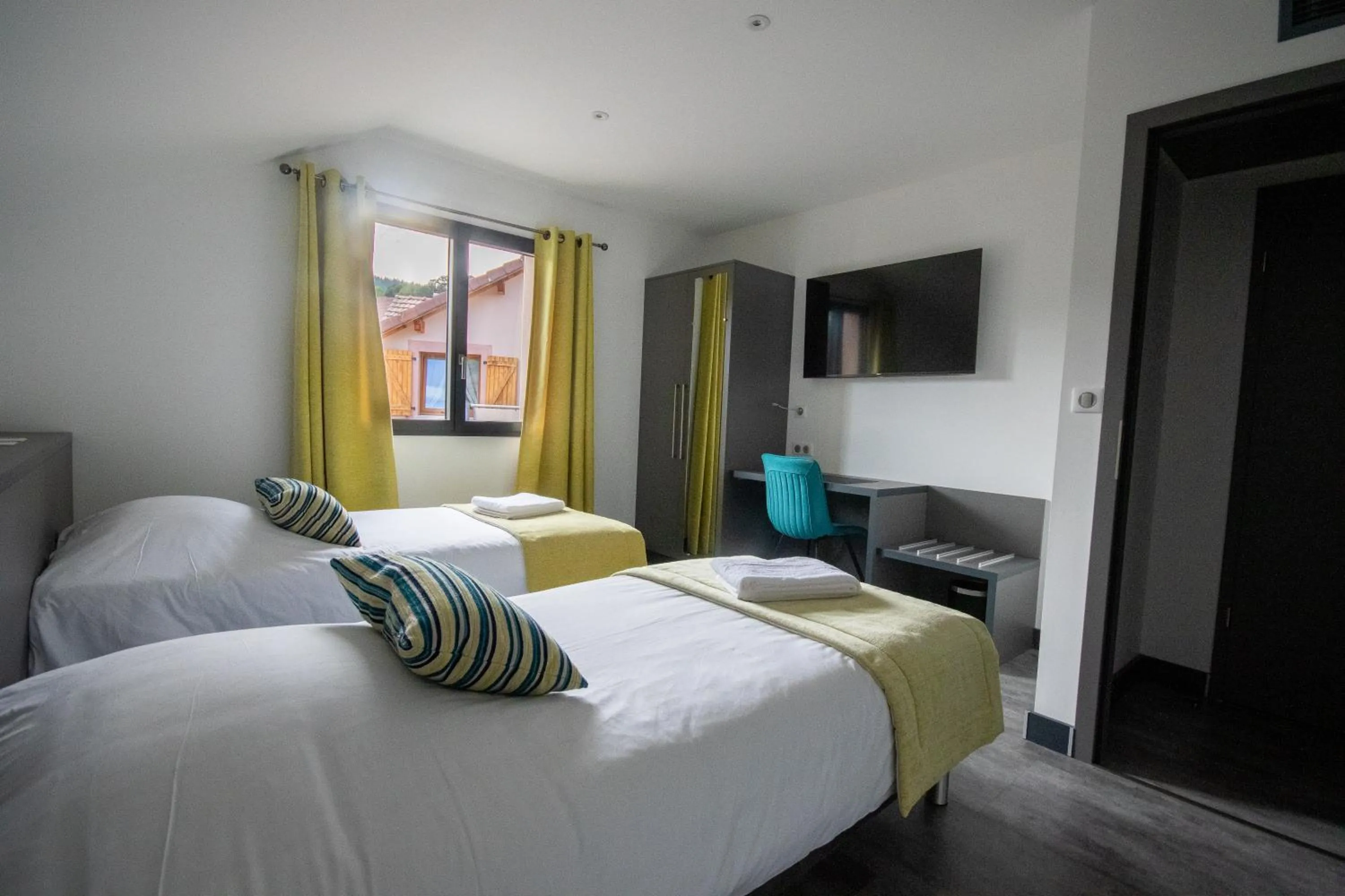 Bedroom, Bed in Hôtel Restaurant Le Régal