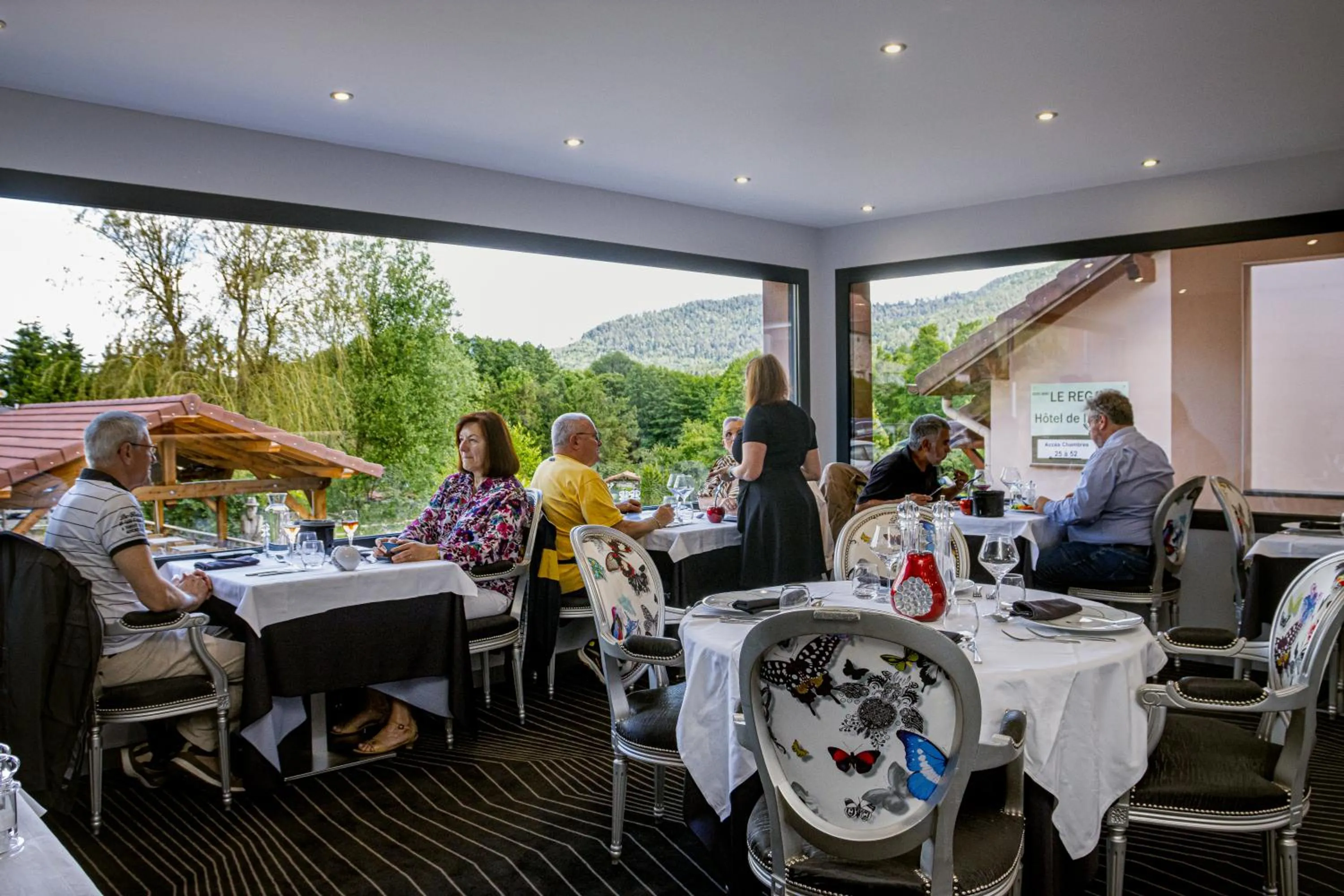 Restaurant/places to eat in Hôtel Restaurant Le Régal