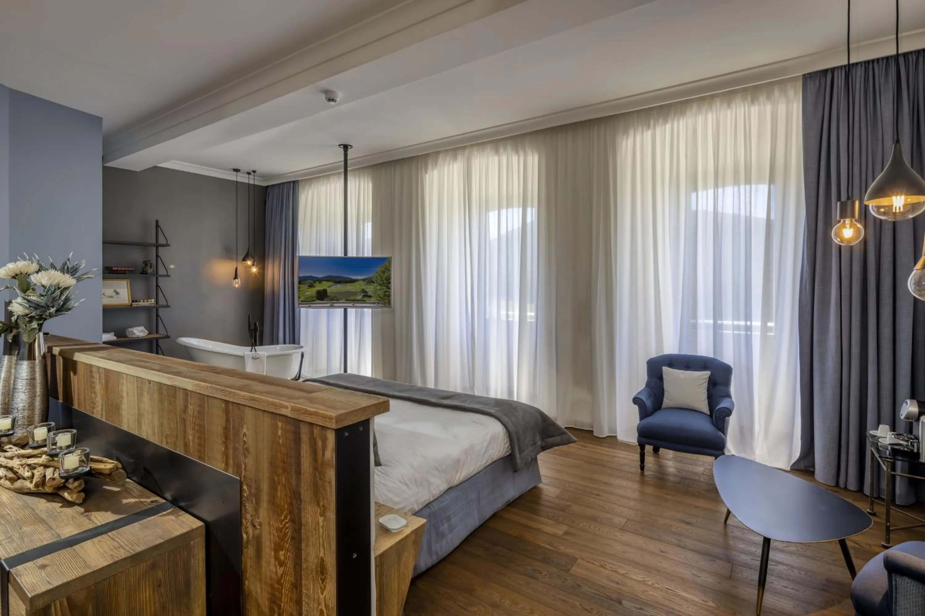 Bed in Château et Golf De Taulane