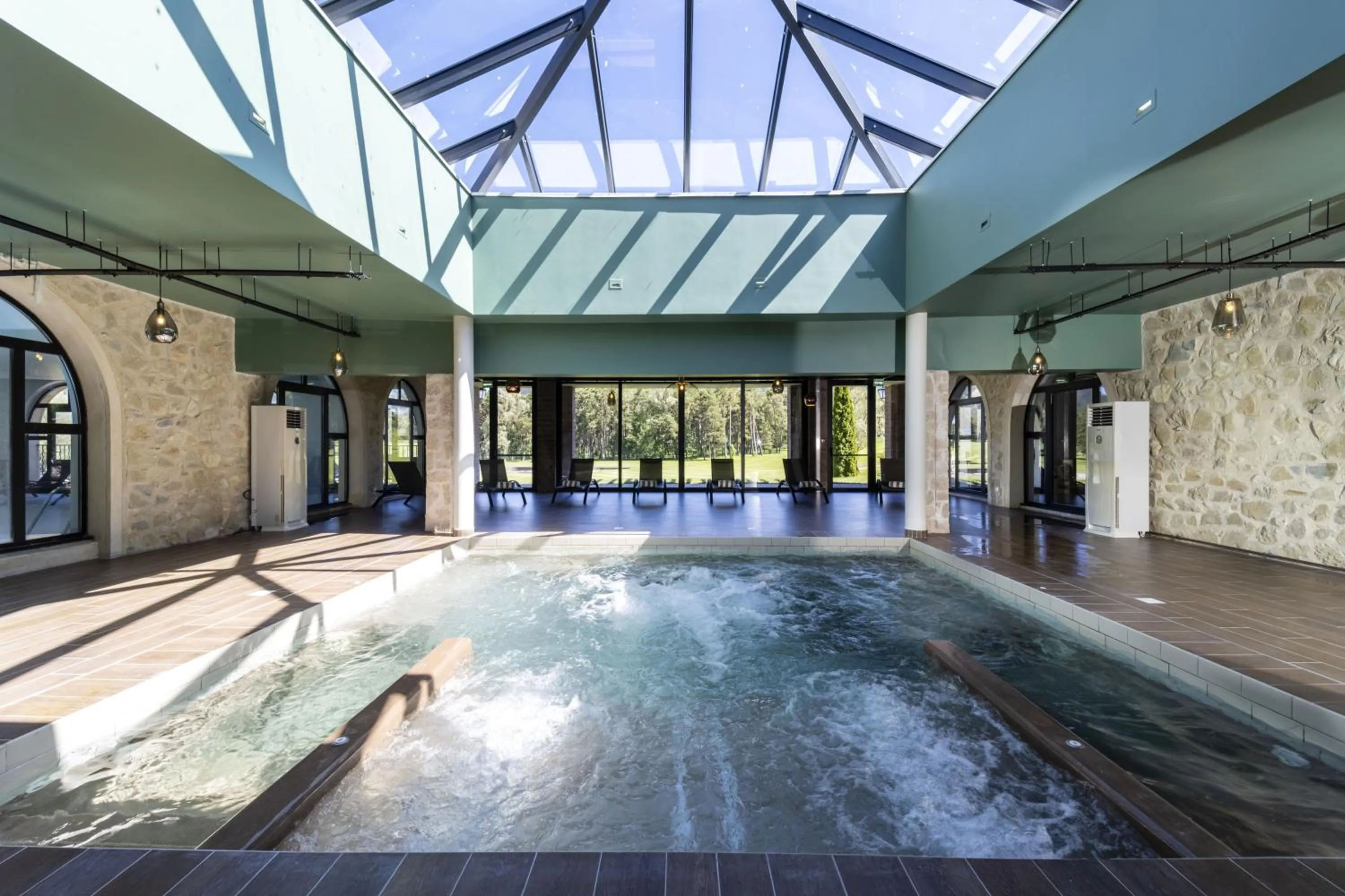 Hot Tub in Château et Golf De Taulane