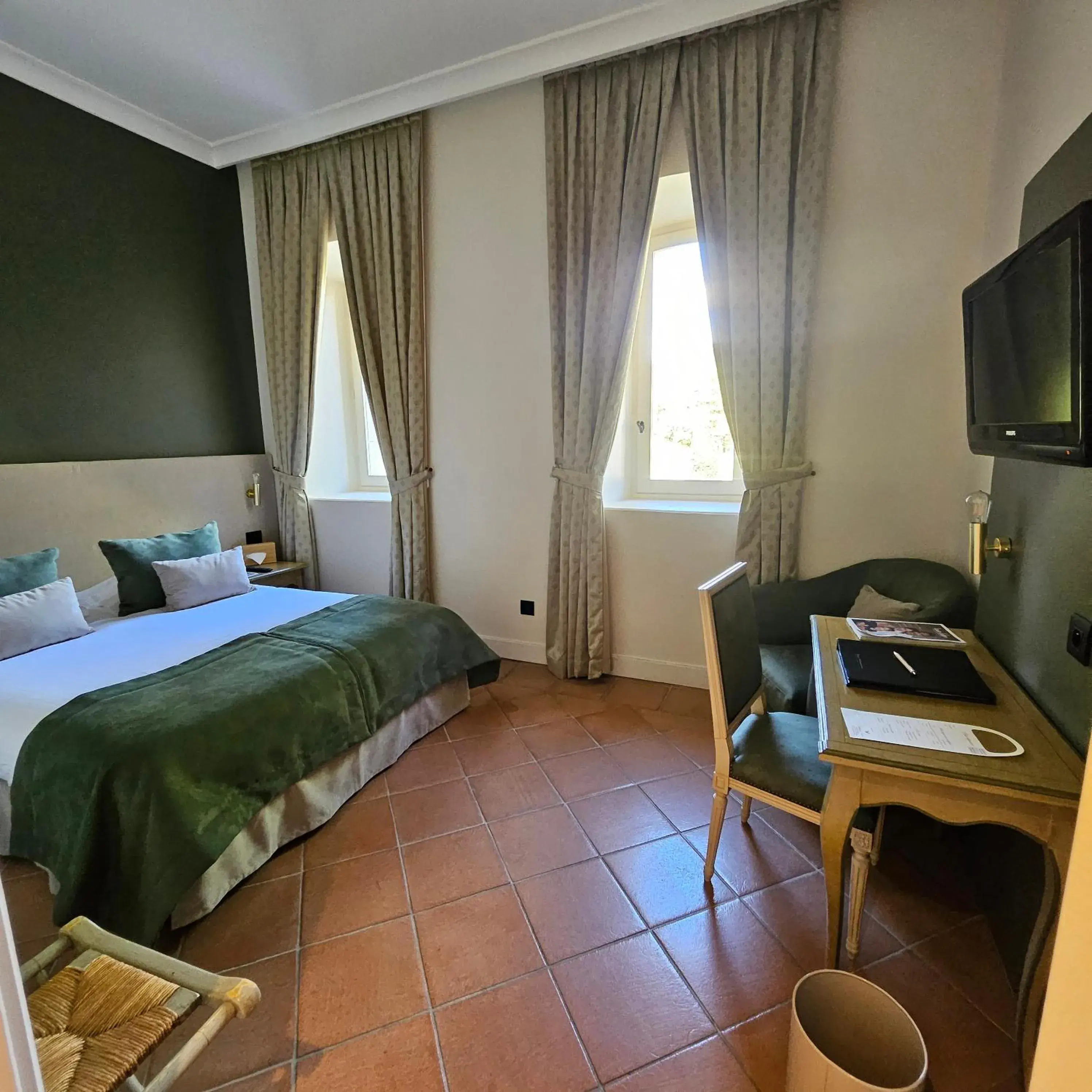 Standard Double Room in Château et Golf De Taulane Standard Double Room in Château et Golf De Taulane