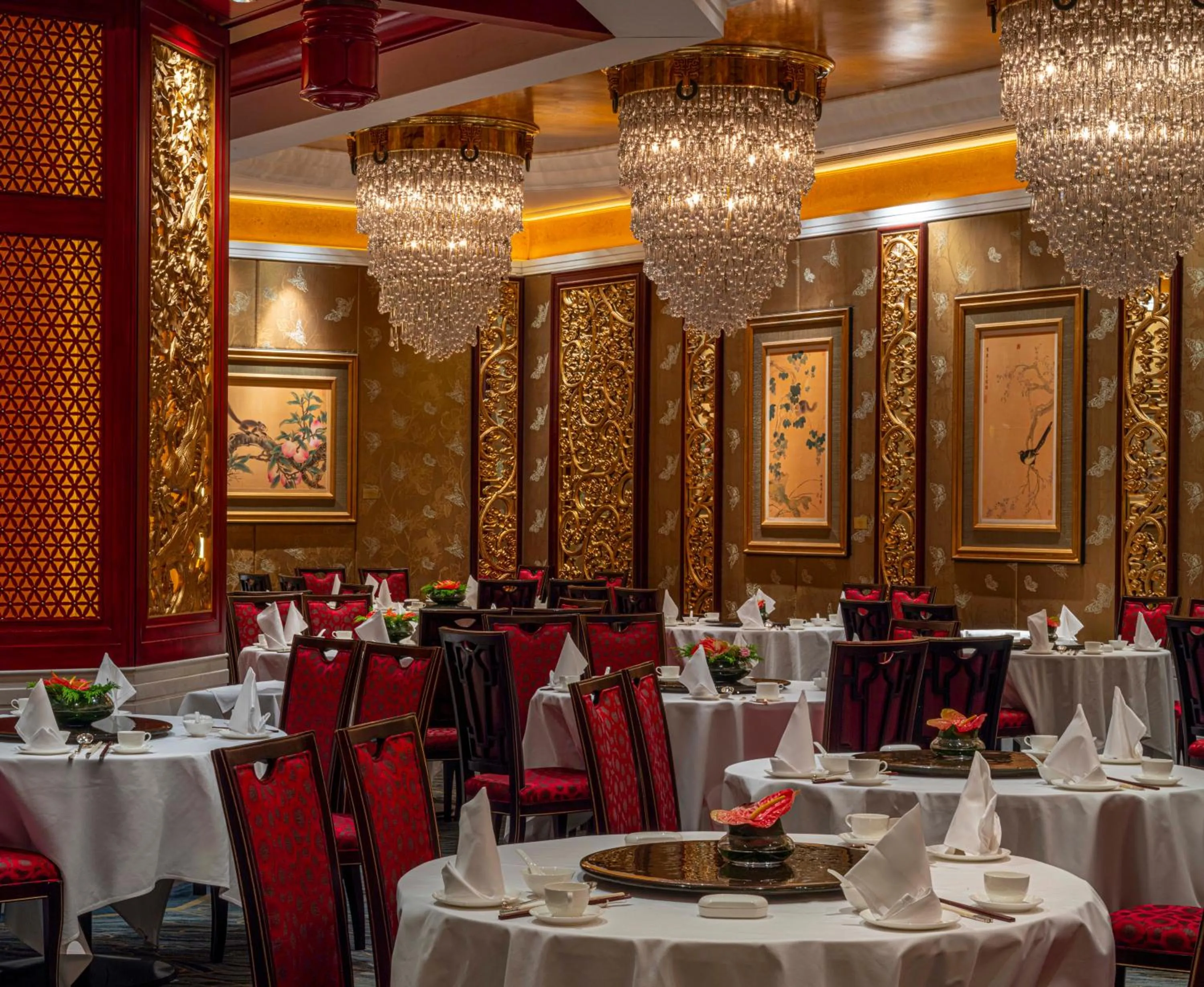 Restaurant/places to eat in Island Shangri-La, Hong Kong